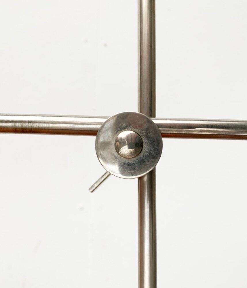 Minimalist table lamp