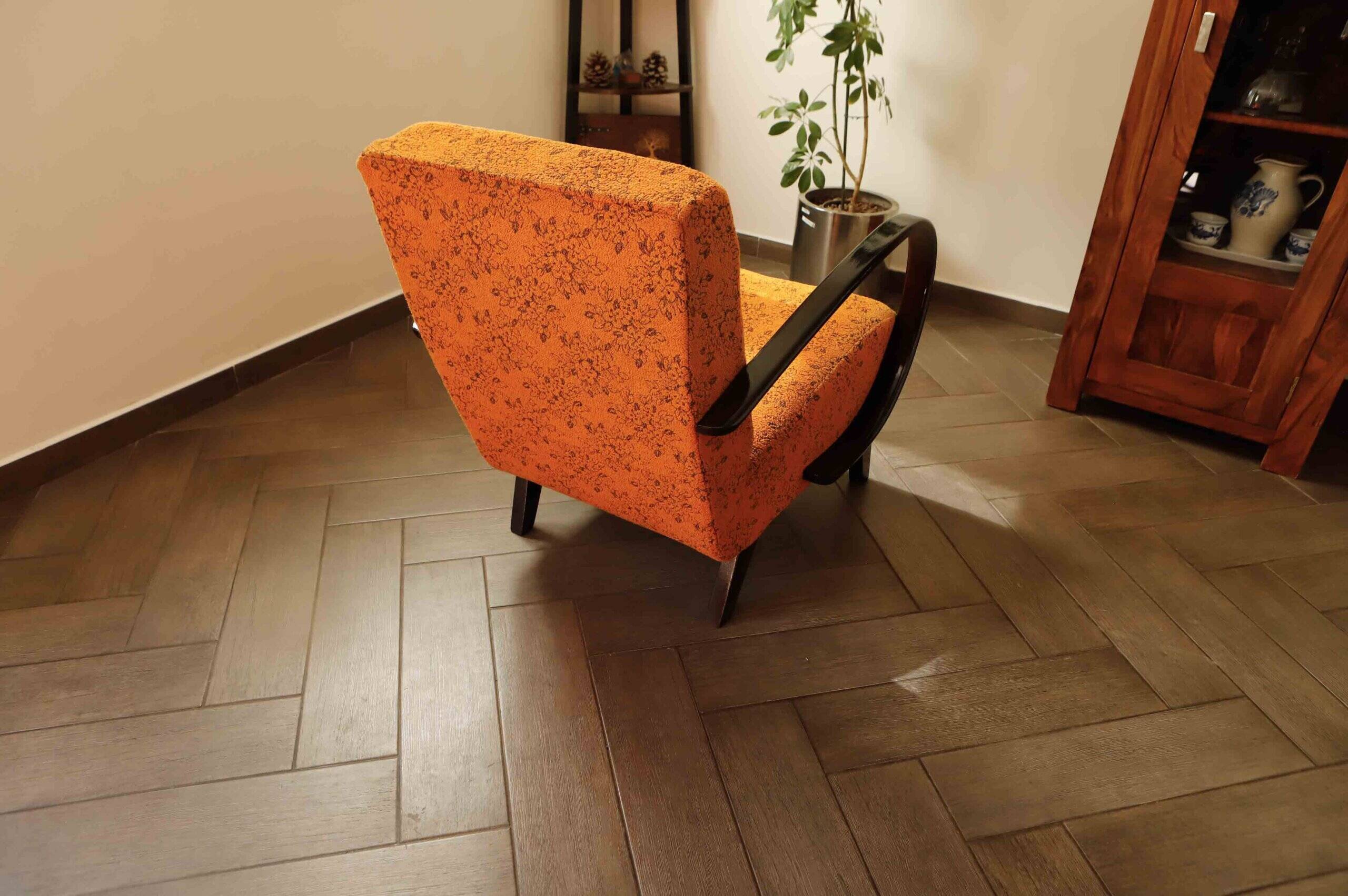 Art Deco armchair C by Jindřich Halabala – original upholstery