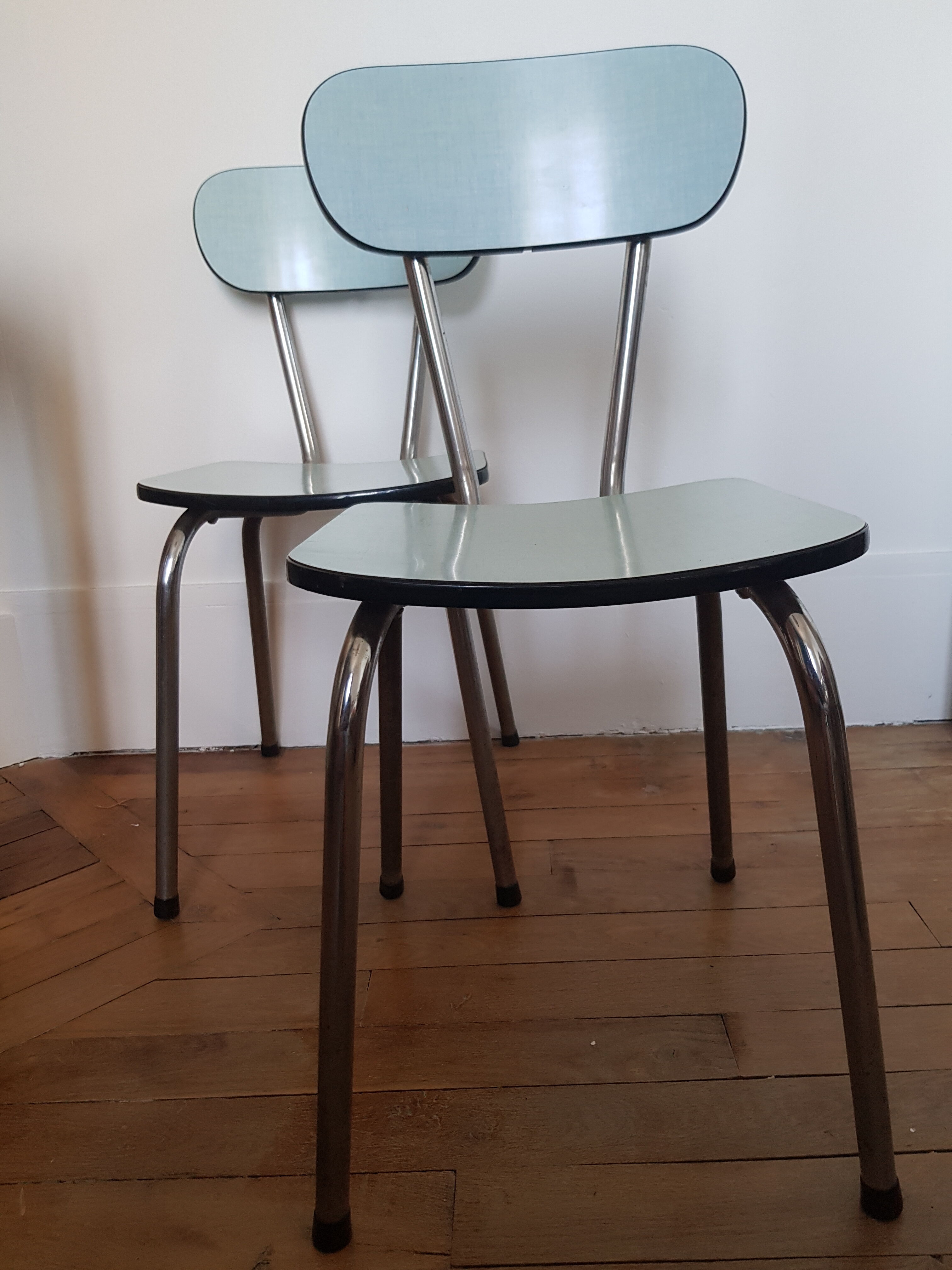 Lot de 2 chaises formica