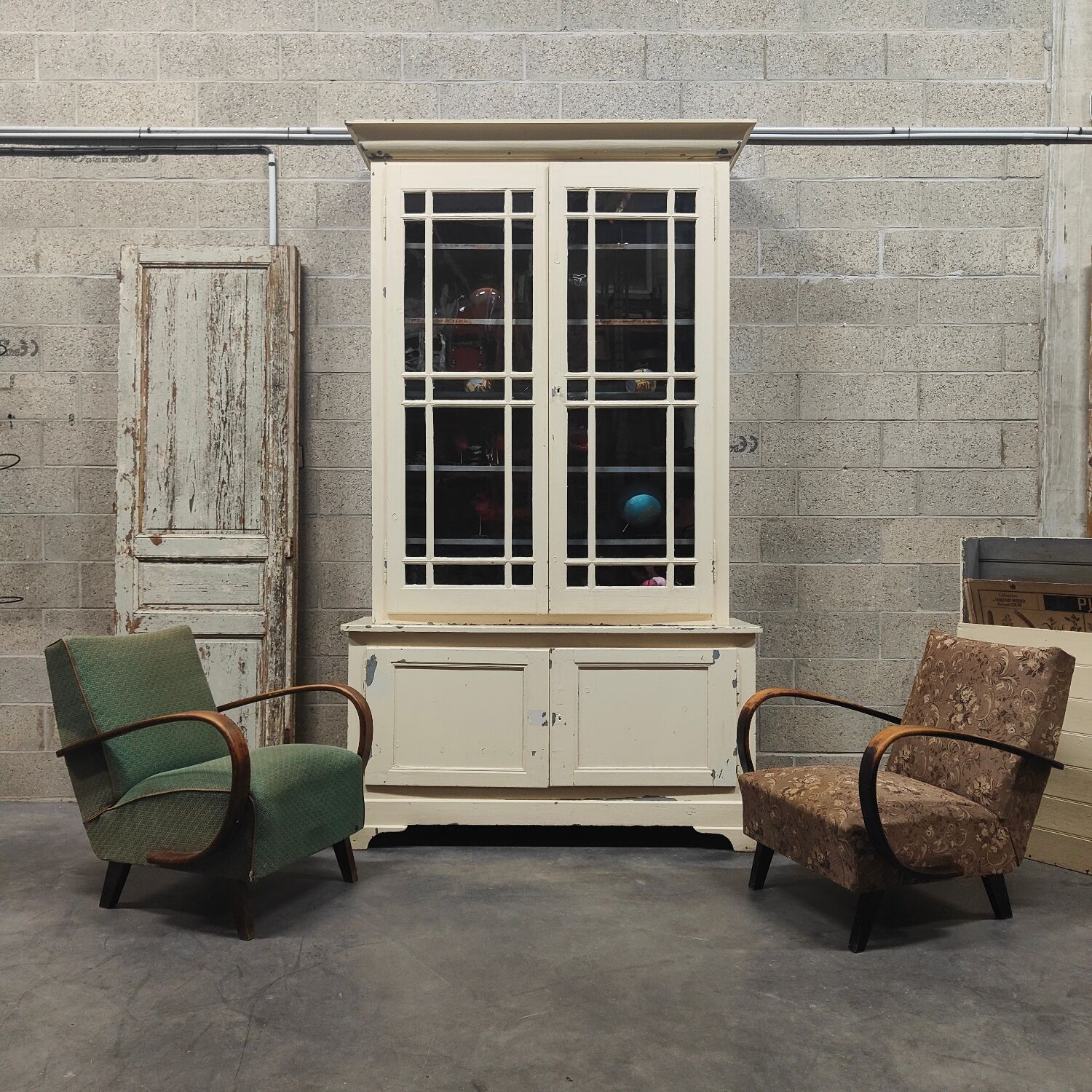 Old school library, white patinated two-body dresser, year 1888