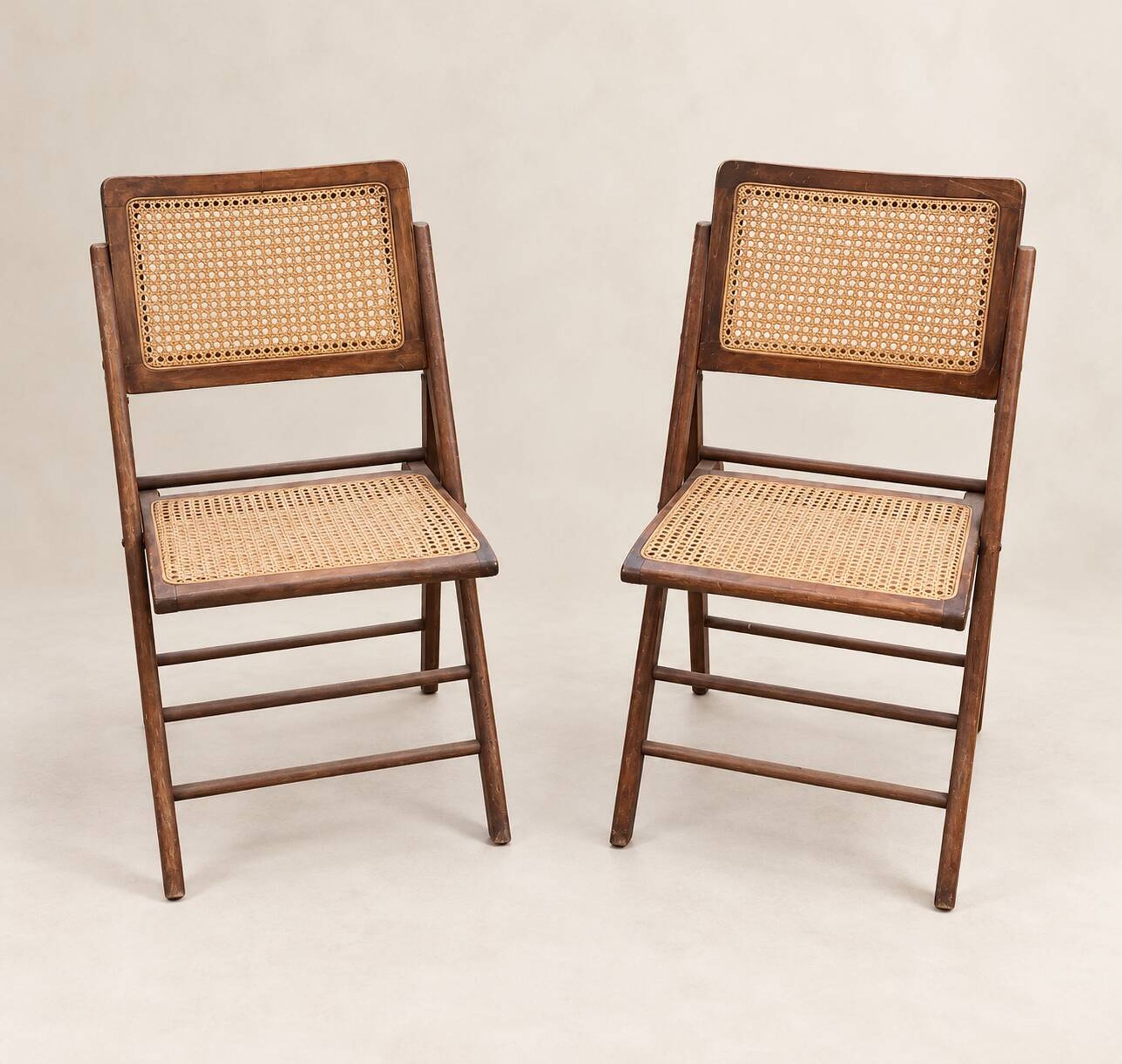 Vintage folding chair in wood and cane – 1960s/70s