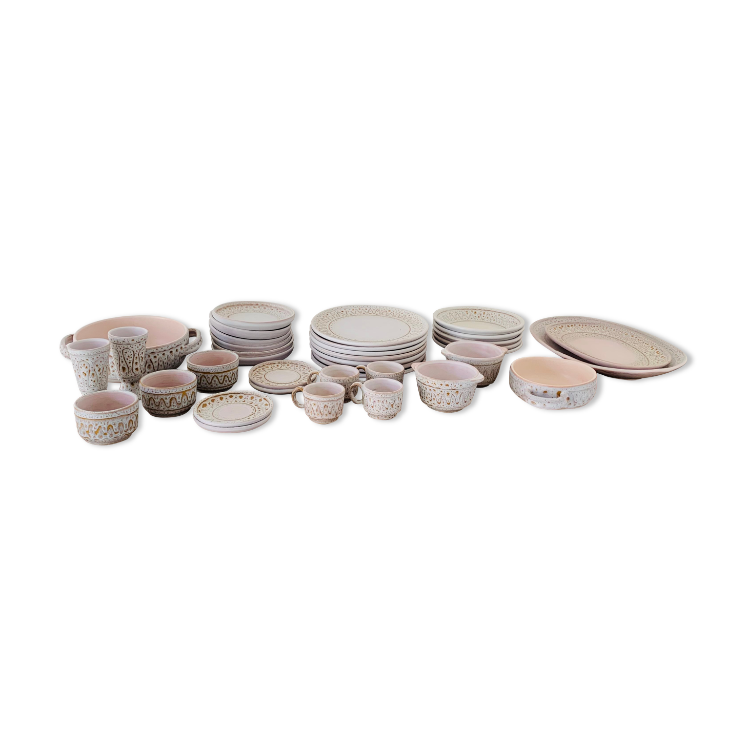 Service Jean Austruy, Vallauris, set of 37 pieces