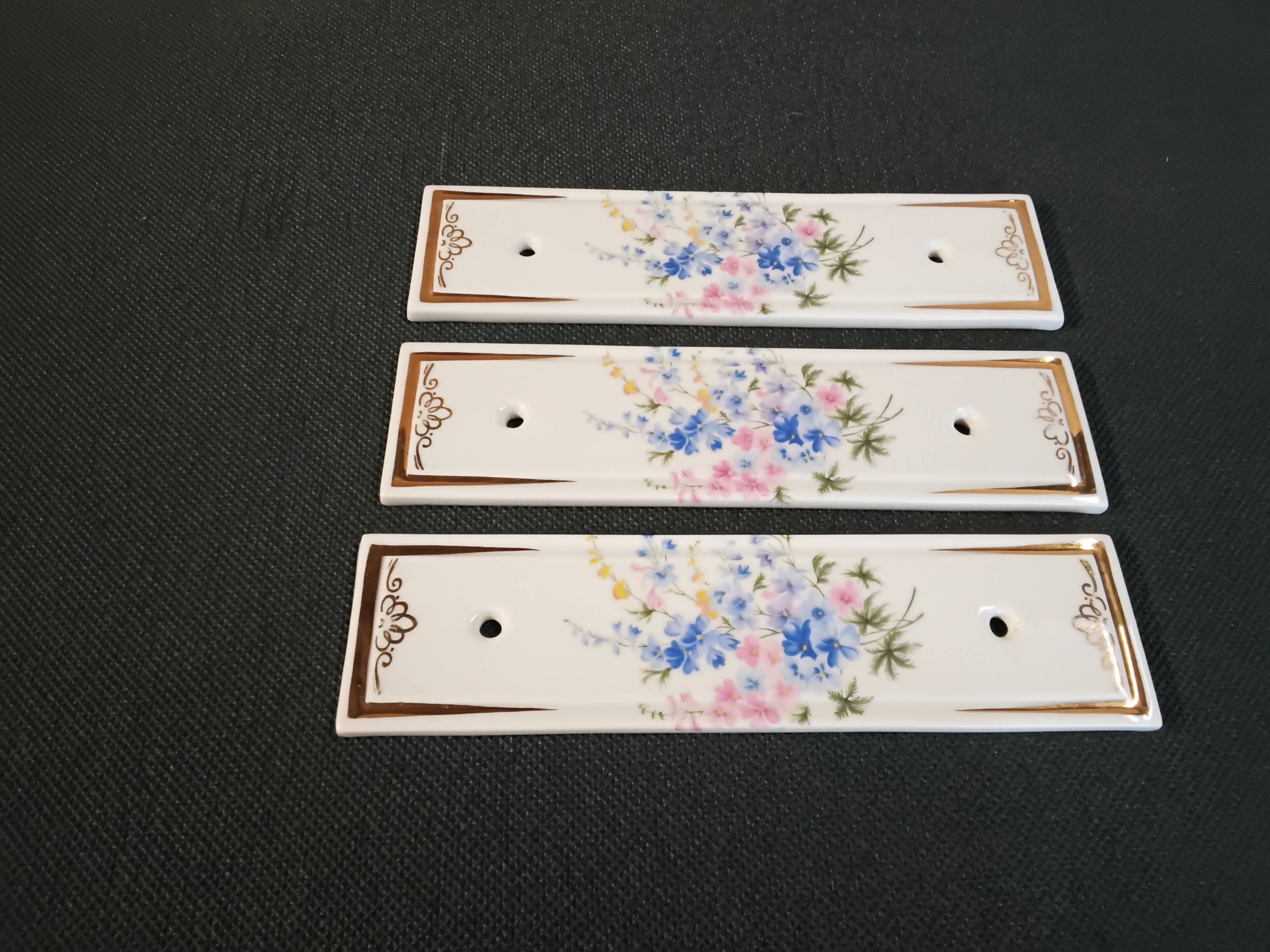 Set of 4 Limoges porcelain cleanliness plates