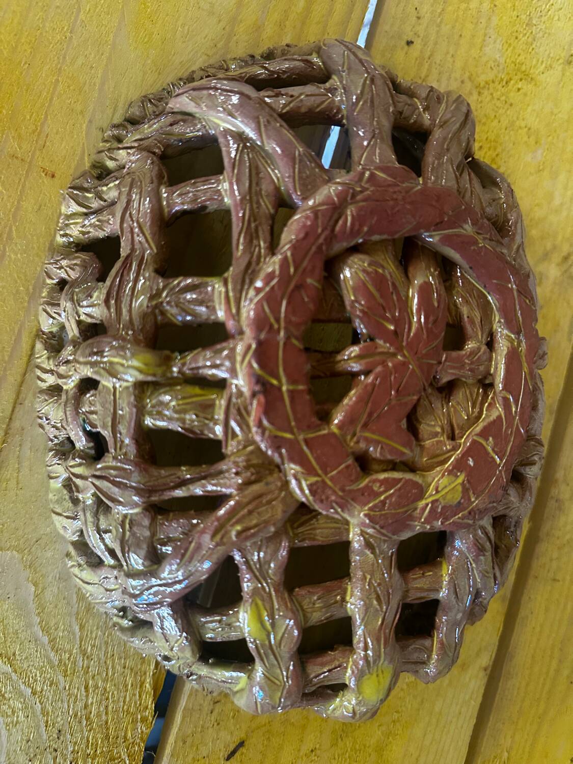 Vintage woven ceramic basket / empty pocket 19 / 25 cm