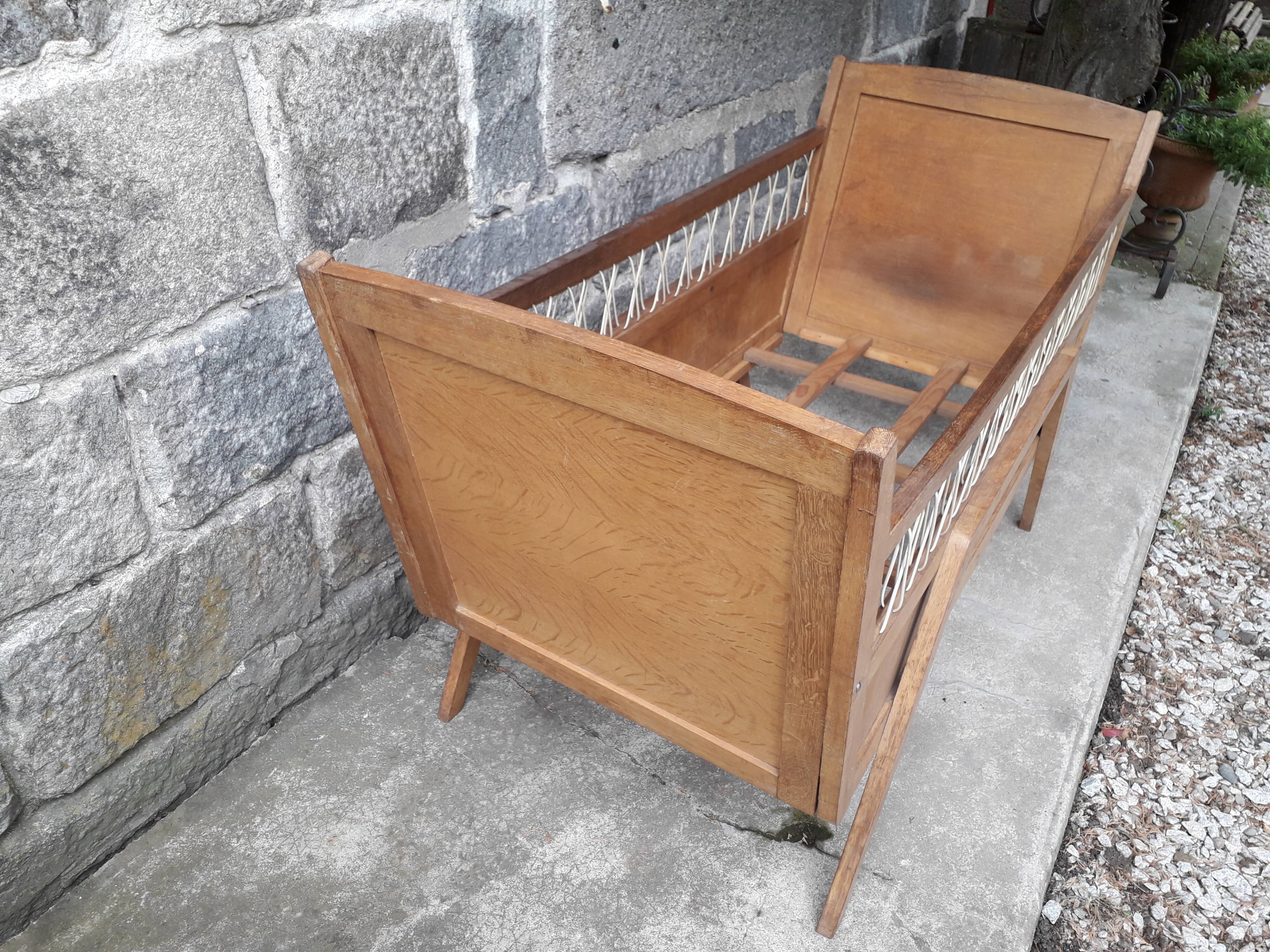 Child bed, compass feet, 50s