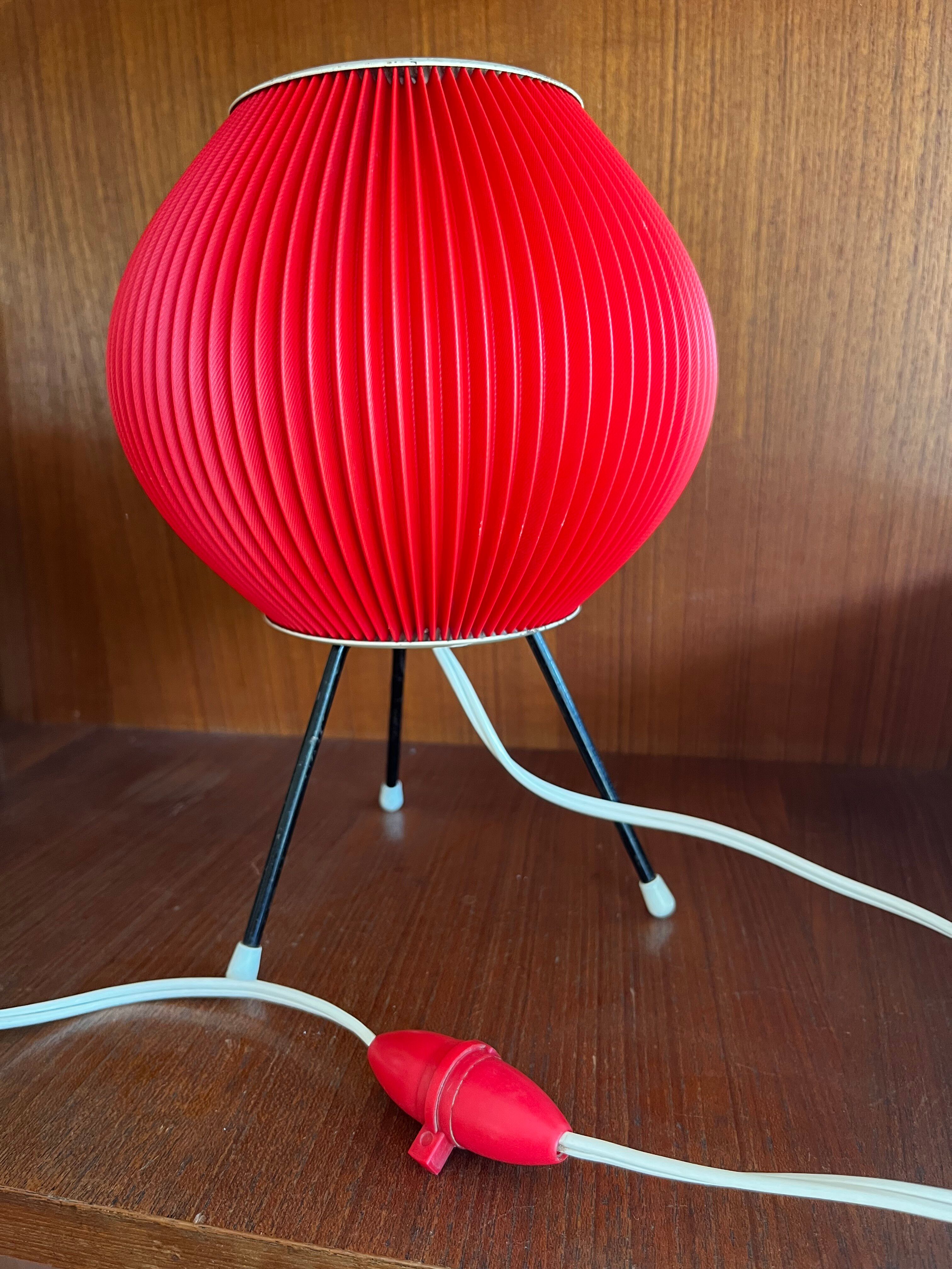 Tripod lamp, pleated red rhodoid, 1950s, 60s design