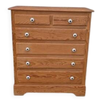 English commode with white handles