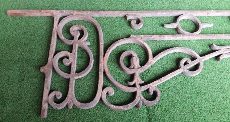 Lambrequin window top wardrobe