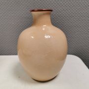 Italian vase from the 70s, in a delicate pink color with floral decoration.
