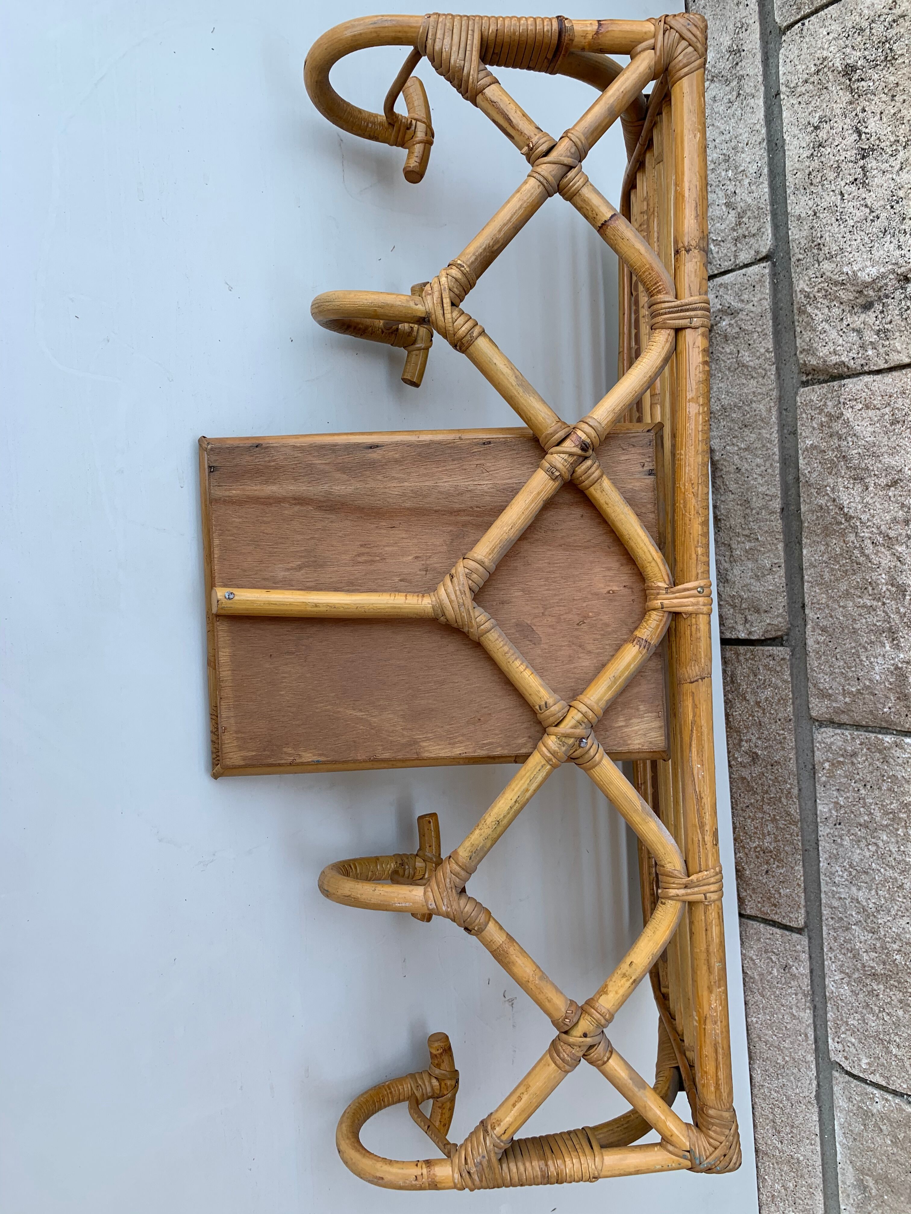 Porte manteau osier vintage avec miroirn années 60