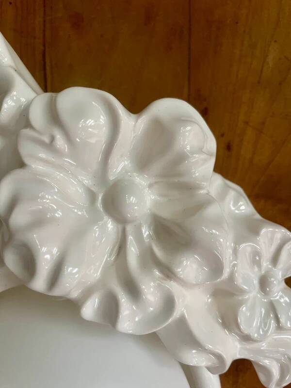 Ceramic wall light