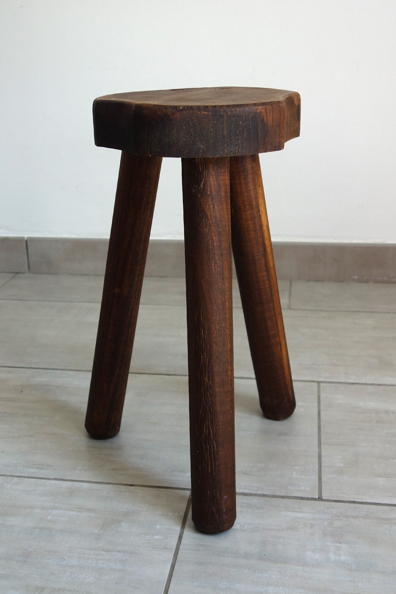 Tabouret tripode art populaire vintage