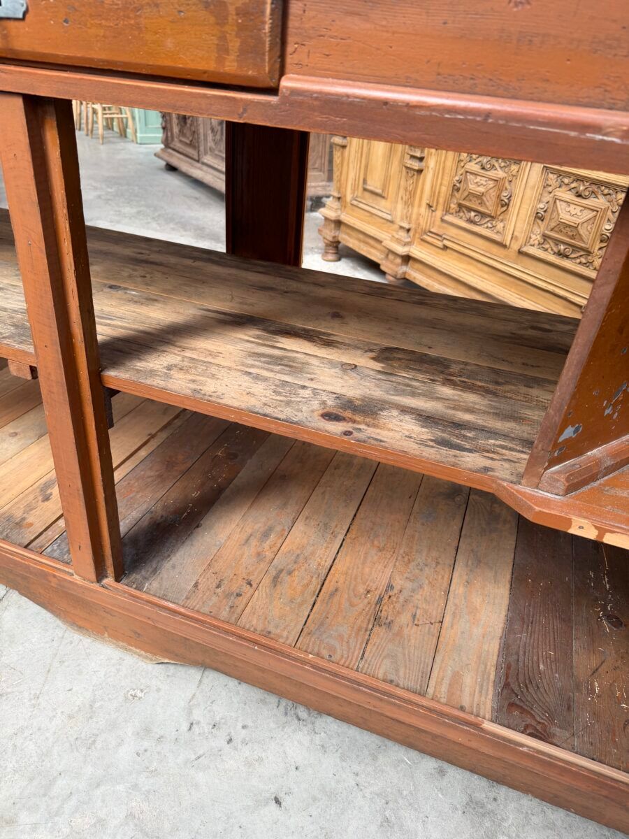 Showcase counter from the early 20th century.