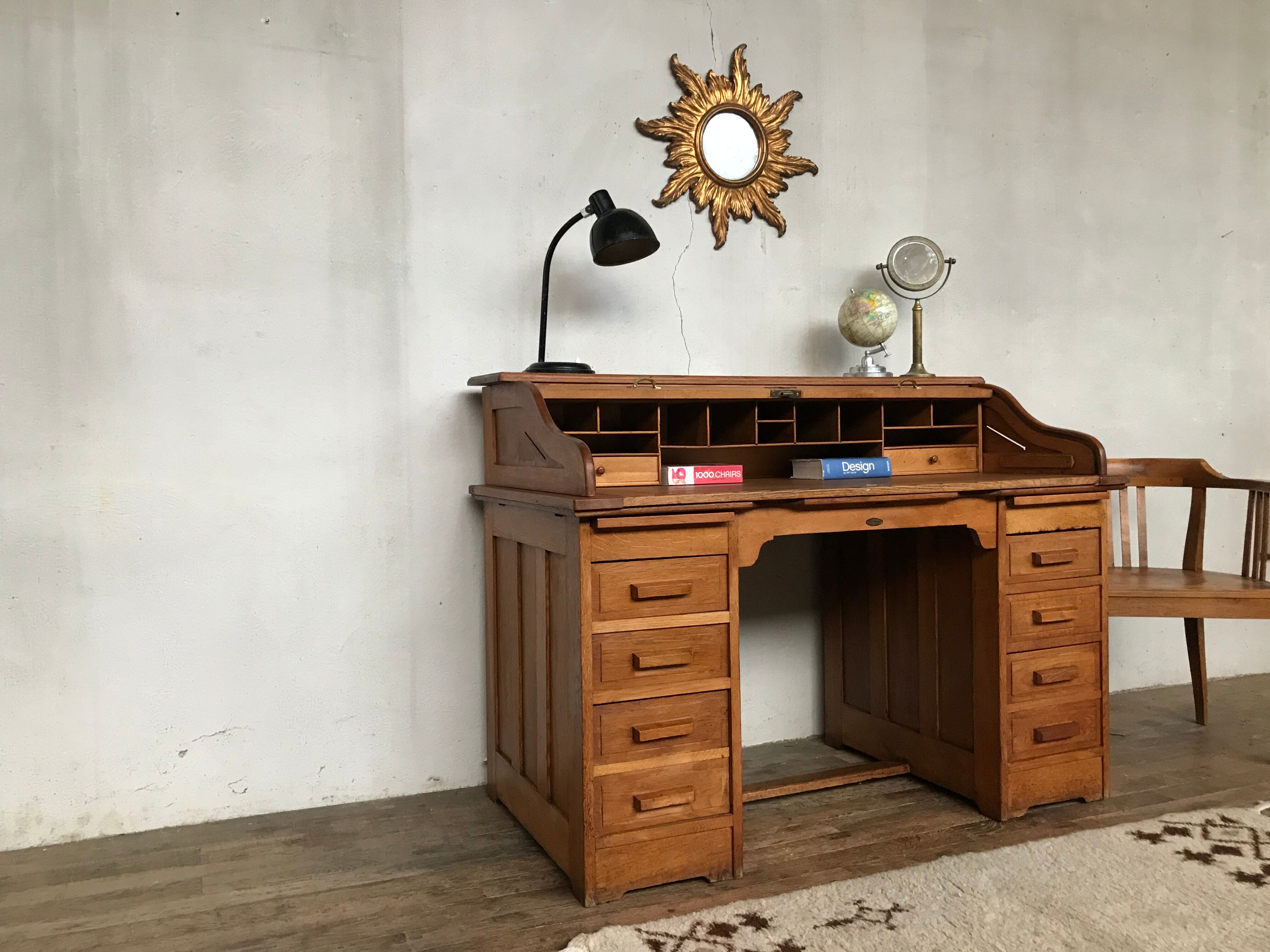 American solid solid oak cylinder desk from 1930