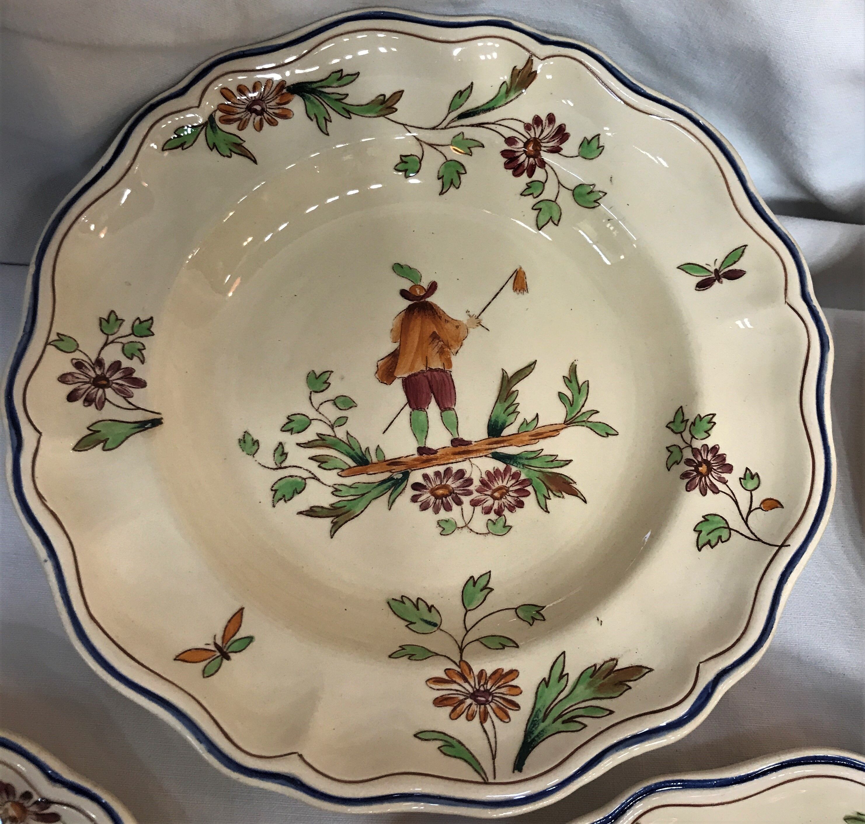 Lot de 9 assiettes Longchamp Moustiers