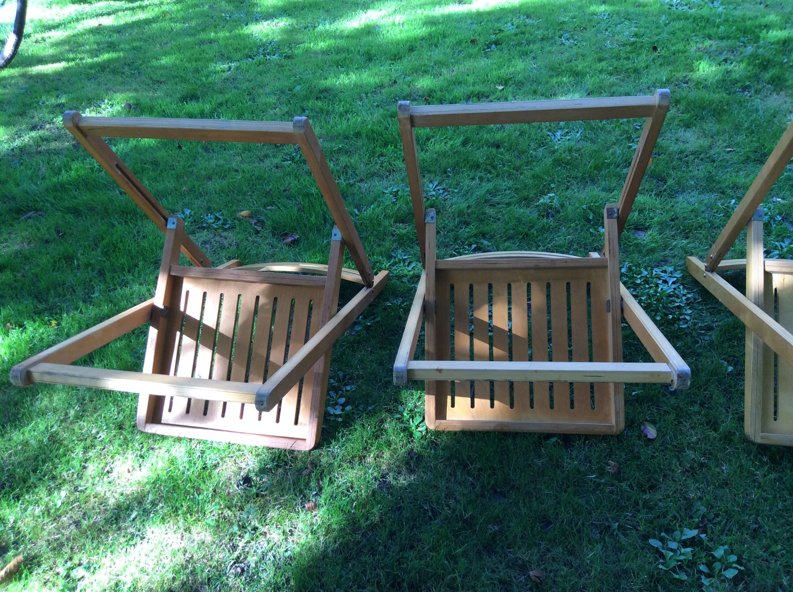 Series of 3 folding chairs