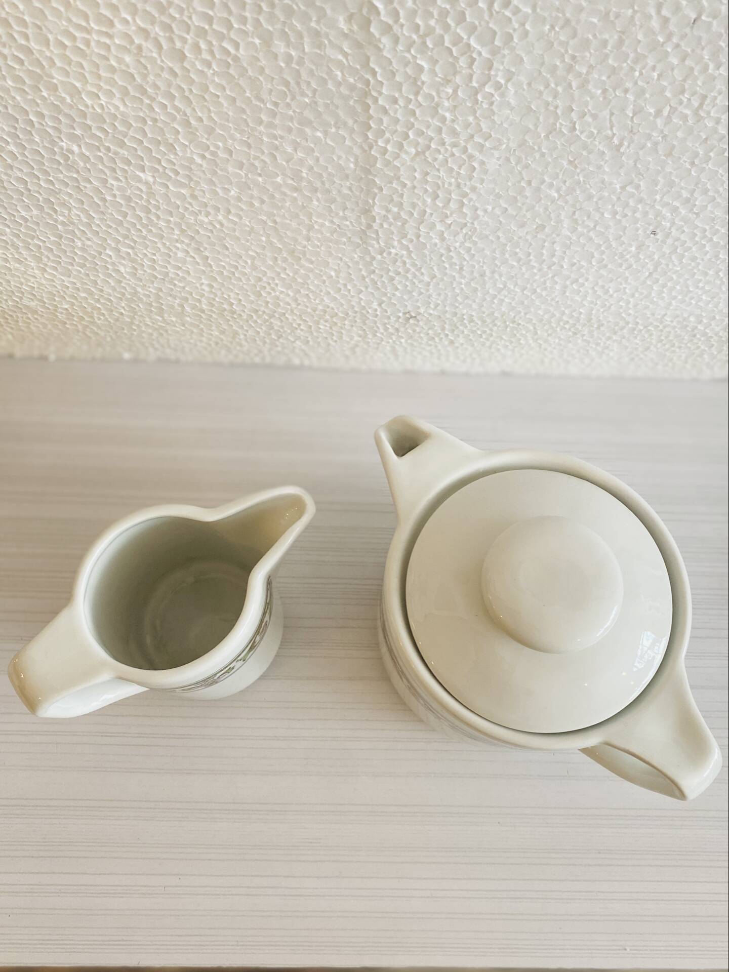 Vintage porcelain coffee pot / teapot and milk jug Apilco
