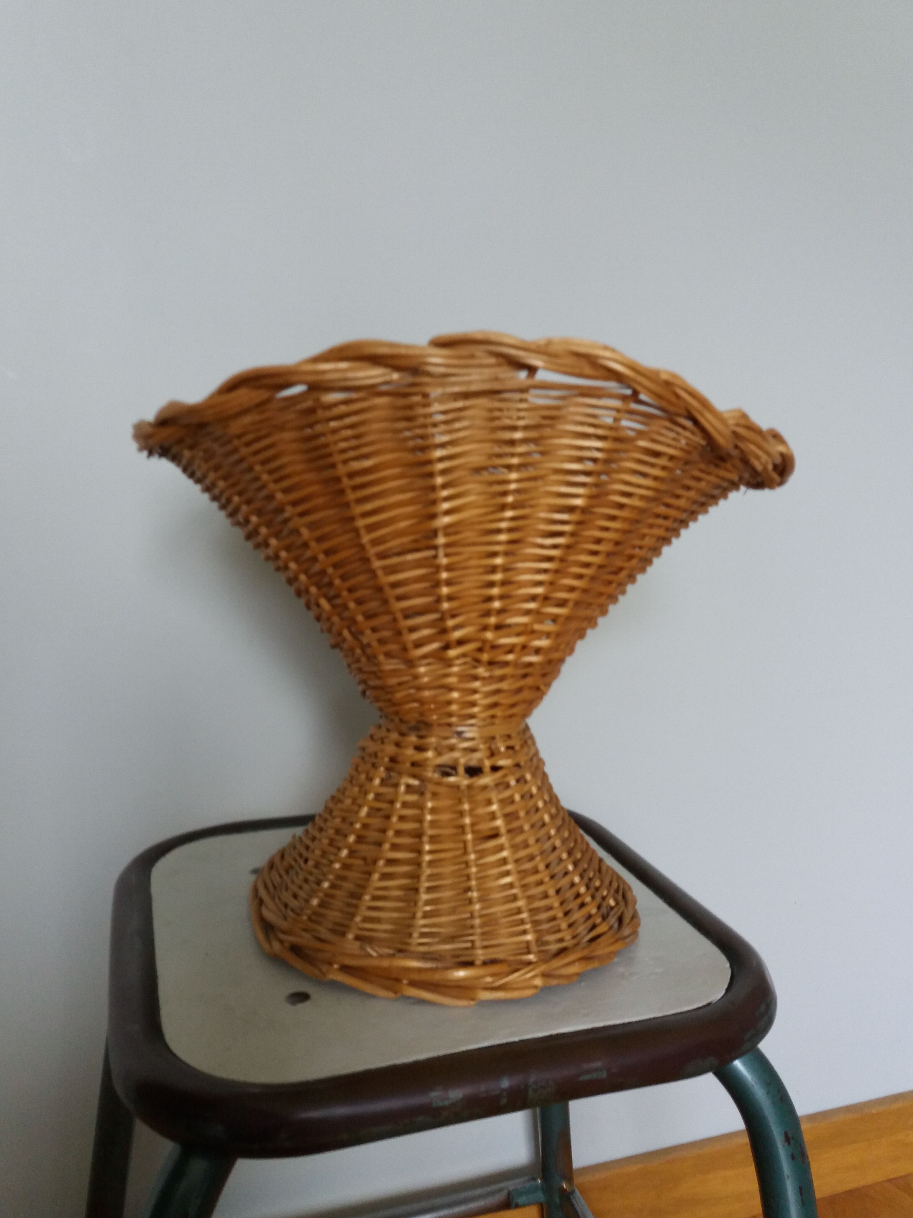 Rattan basket wicker vase cut