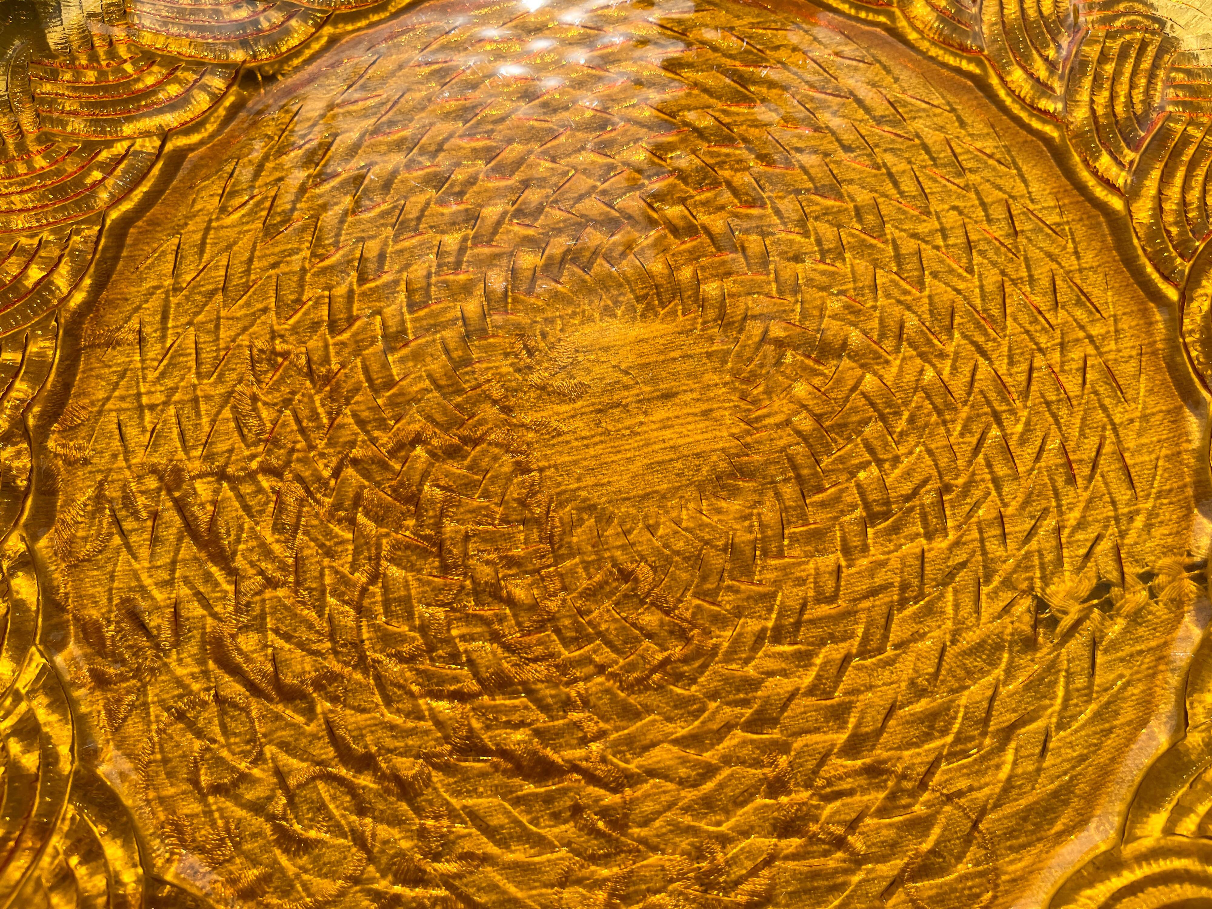 Plat rond en verre ambré ATLANTIC Arcoroc France 1950