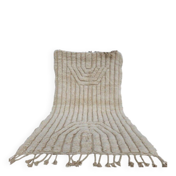 Handmade pure wool rug, traditional size 150 x 250 cm.