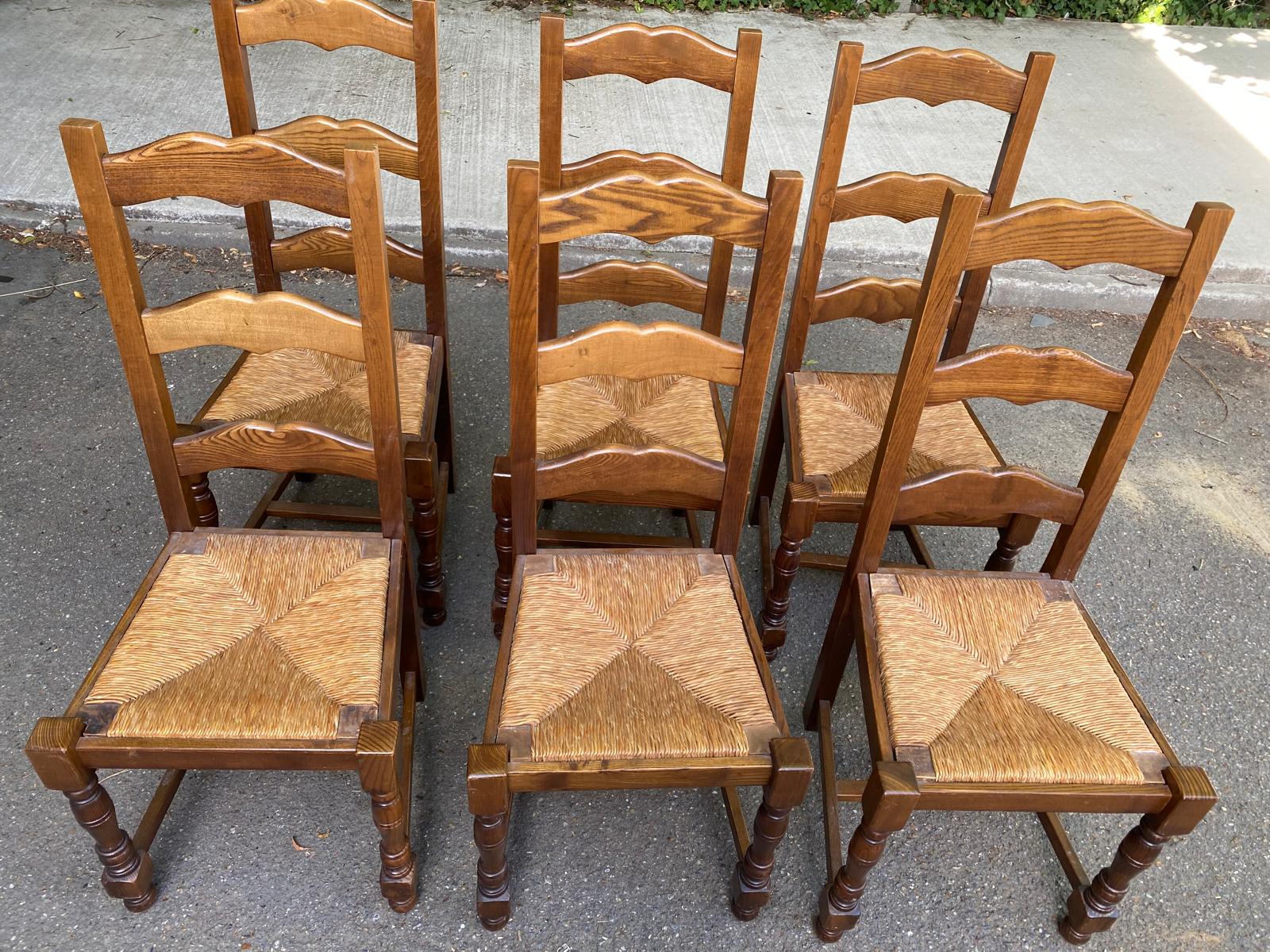 6 solid wood and straw chairs with high farmhouse-style backs