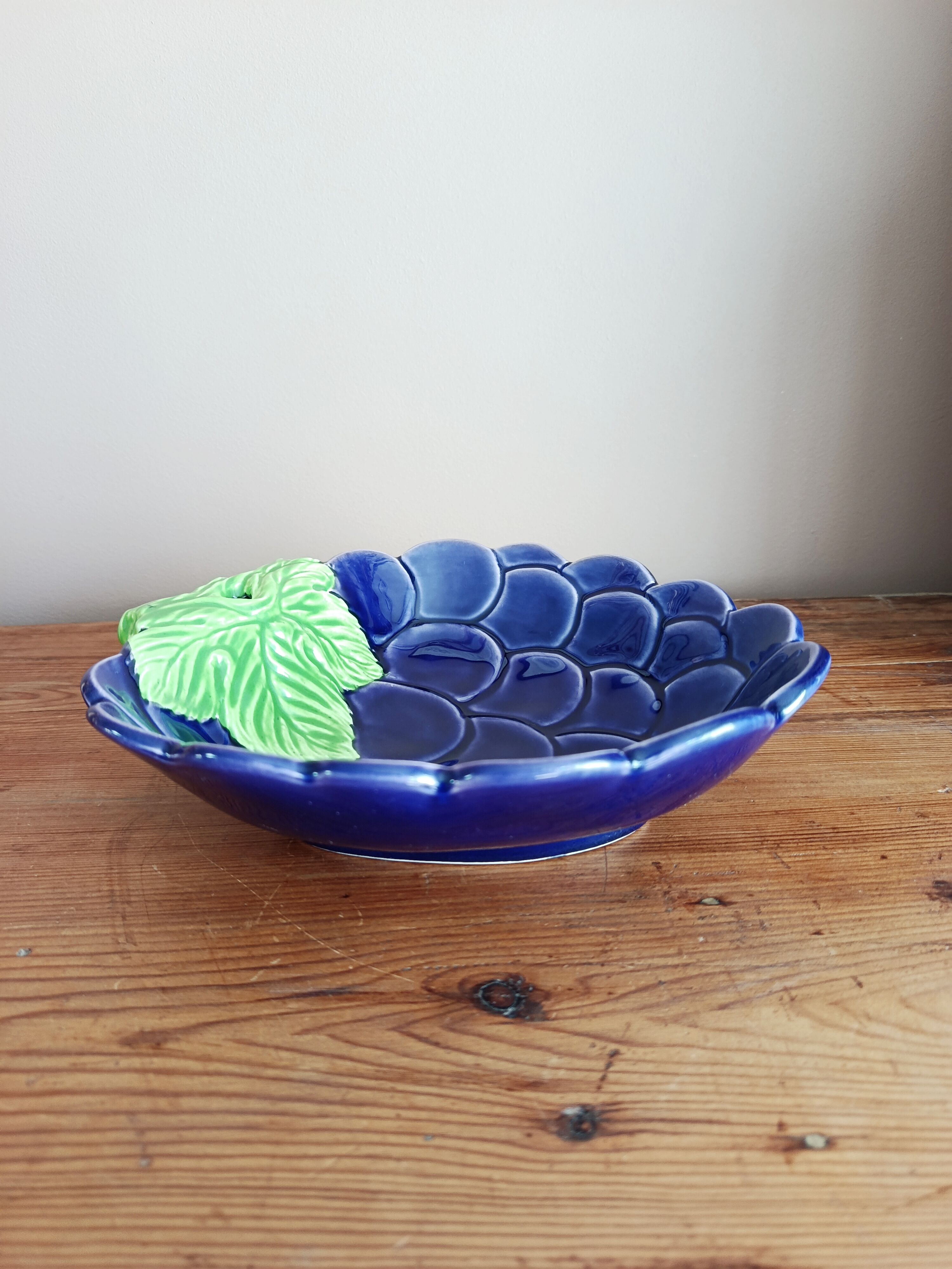 bowls and cups in slipware fruits