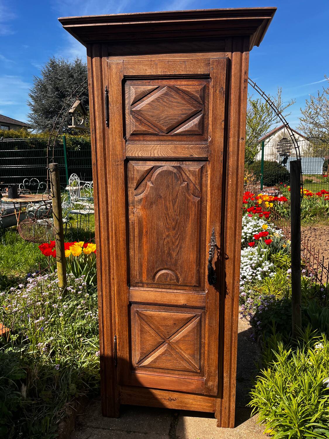 Antique oak bonnetière
