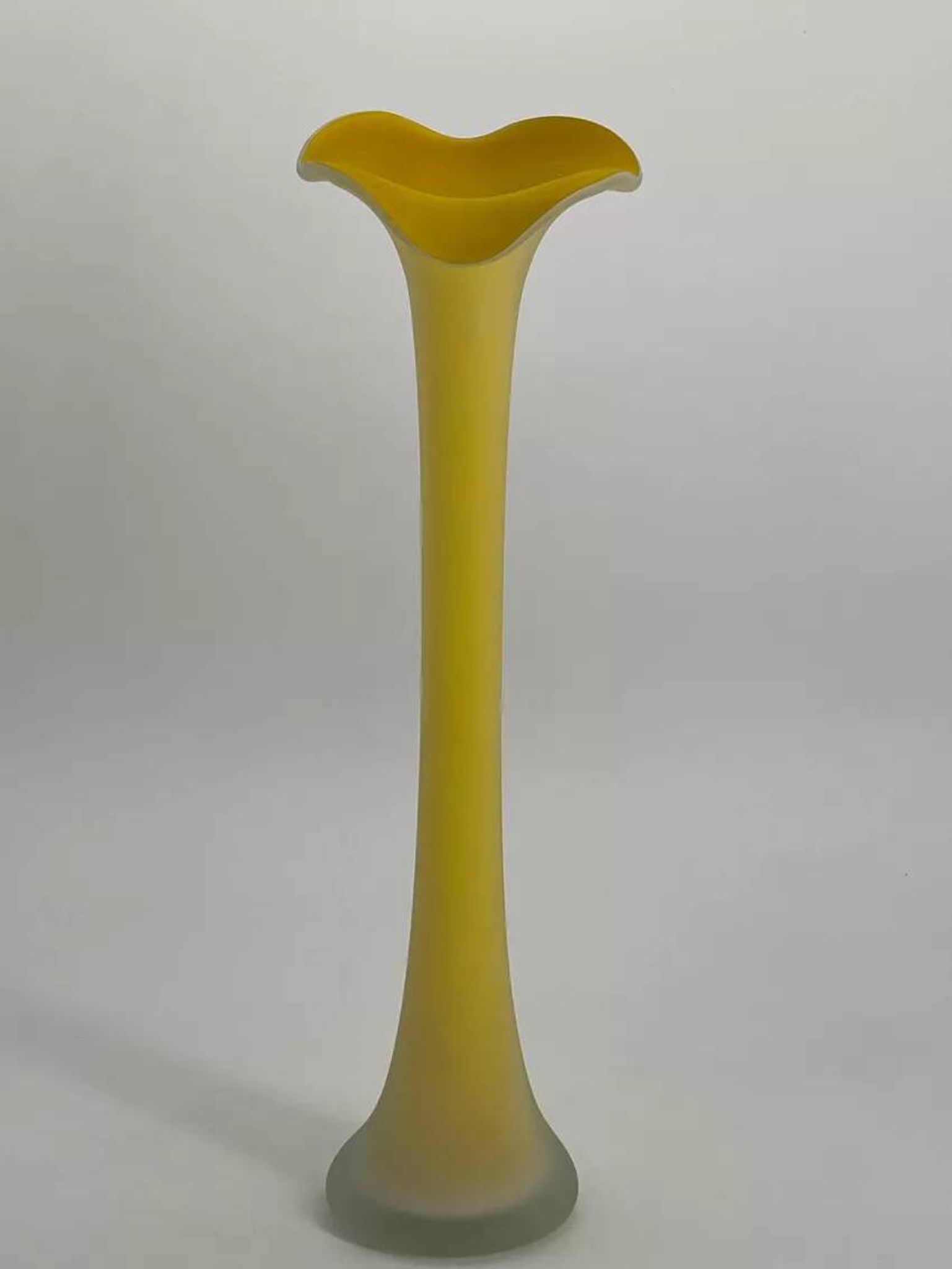 Vase années 70 en verre soufflé
