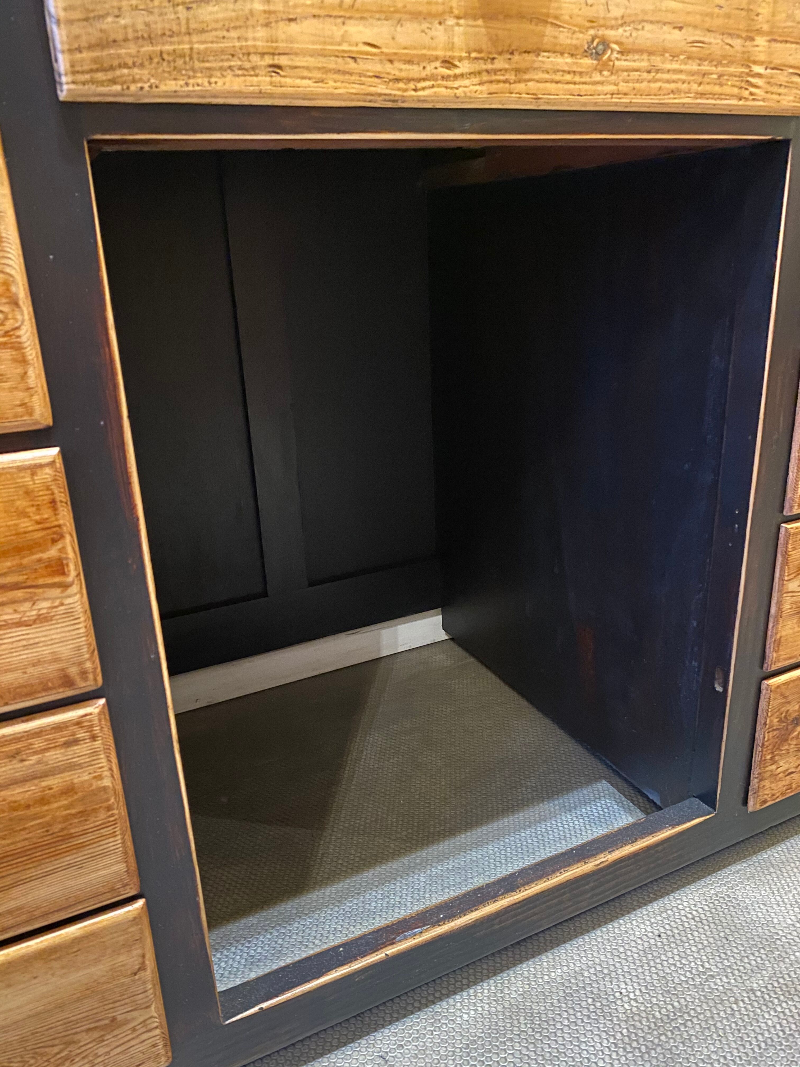 Counter-store hardware