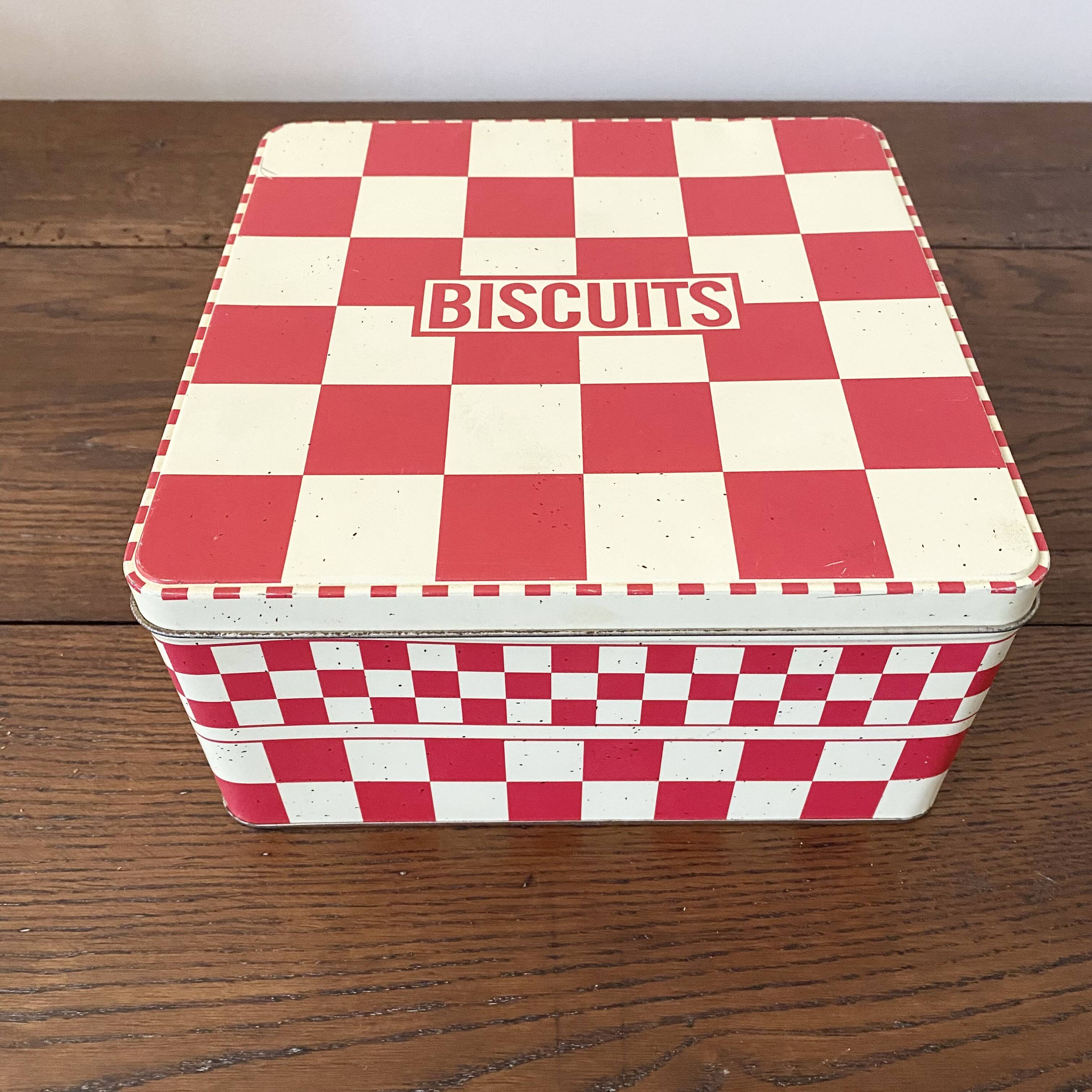 Metal cookie box (family counter)
