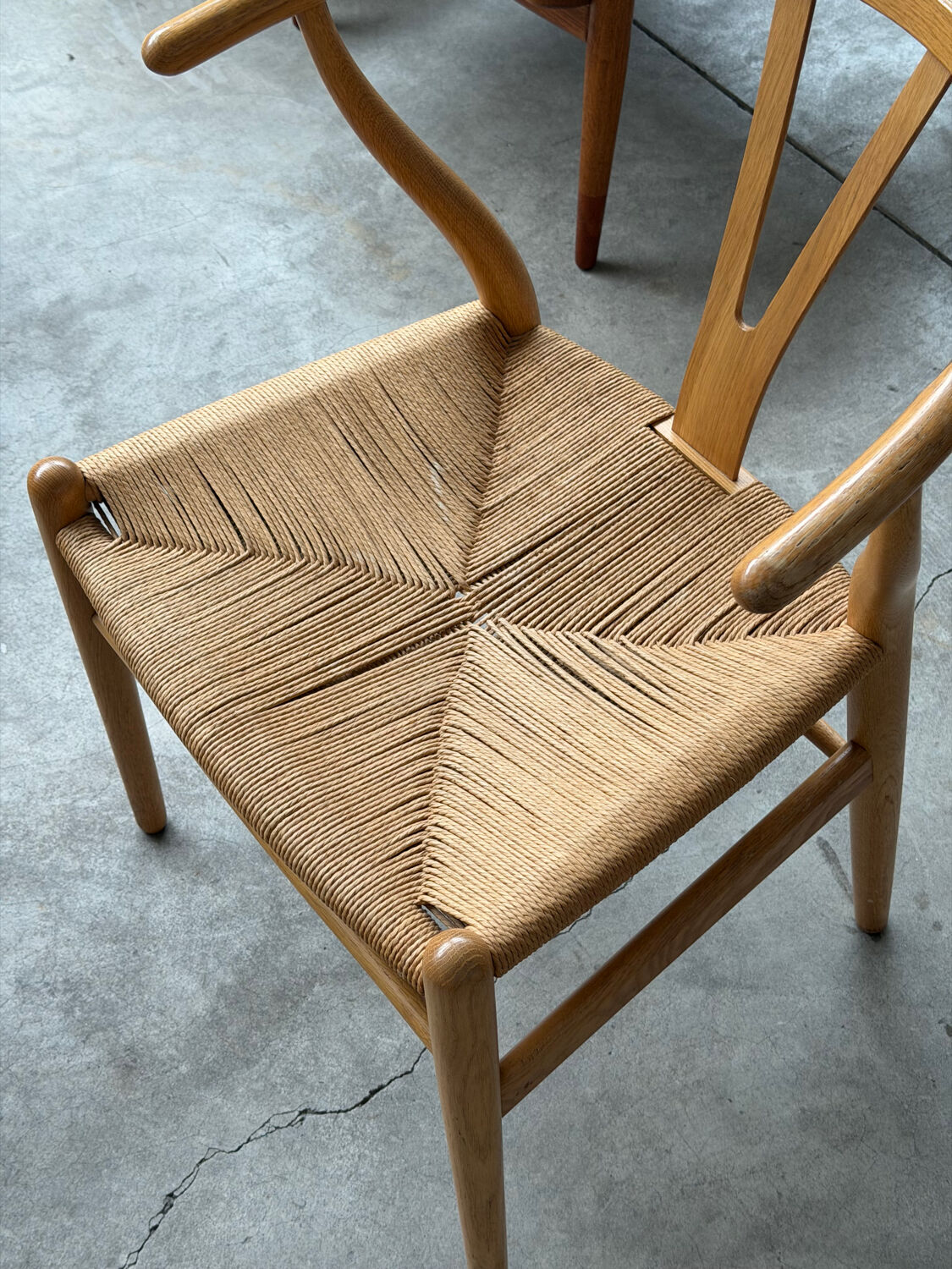 Set of 6 'CH24' wishbone dining chairs by Hans J Wegner for Carl Hansen, De