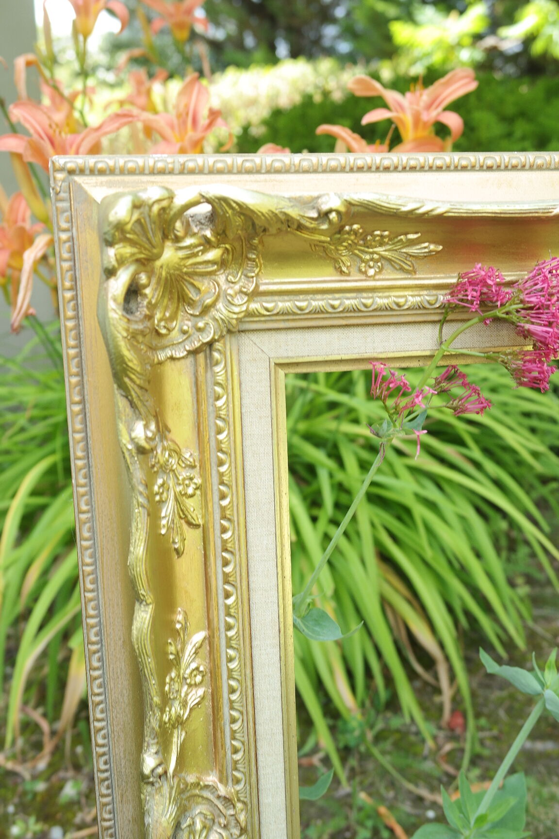 Cadre Montparnasse doré style Louis XV 109 x 63