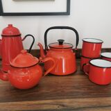 Enamelled service and its 4 cups
