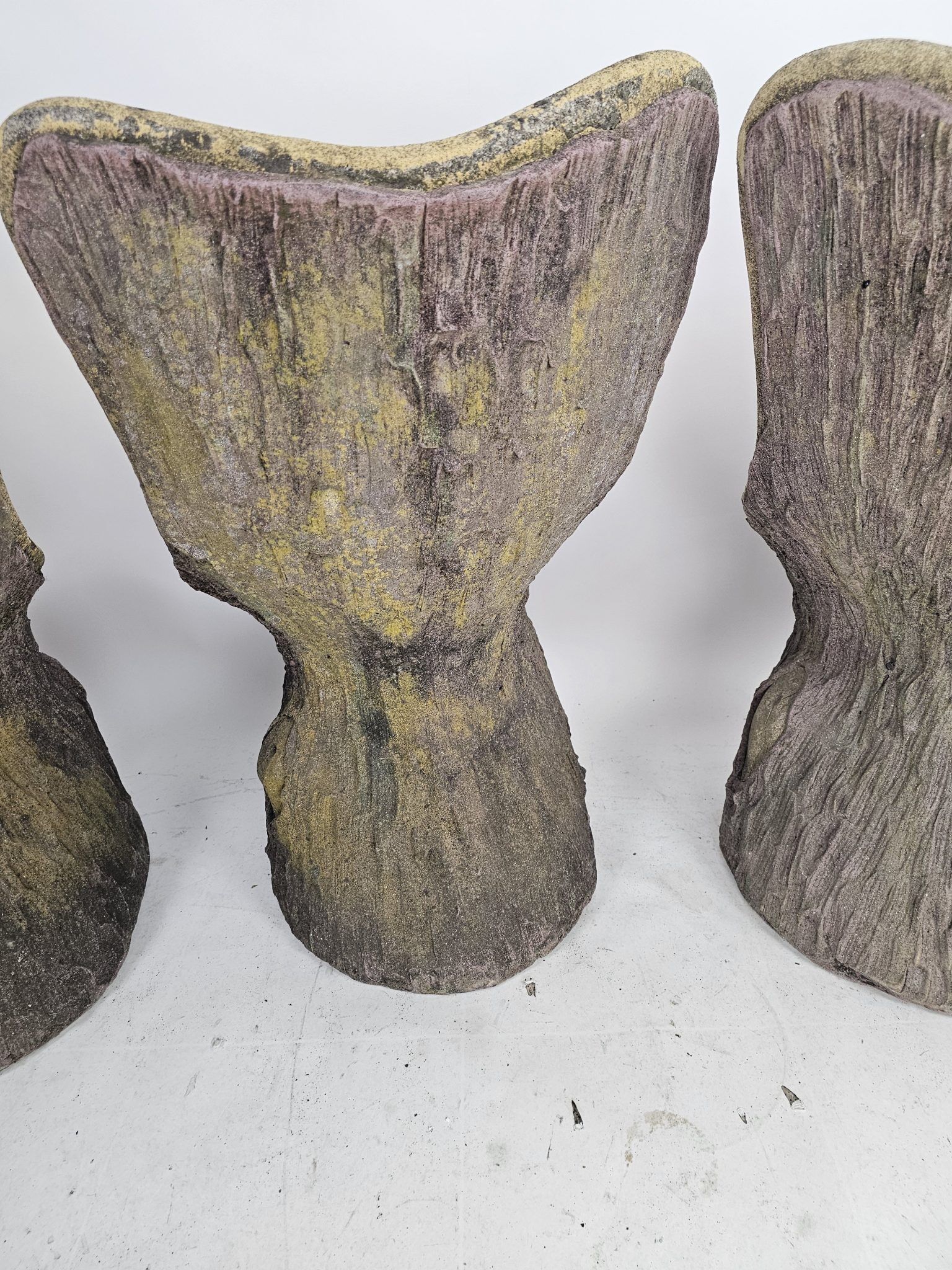 Set of 4 garden chairs stone tree stump