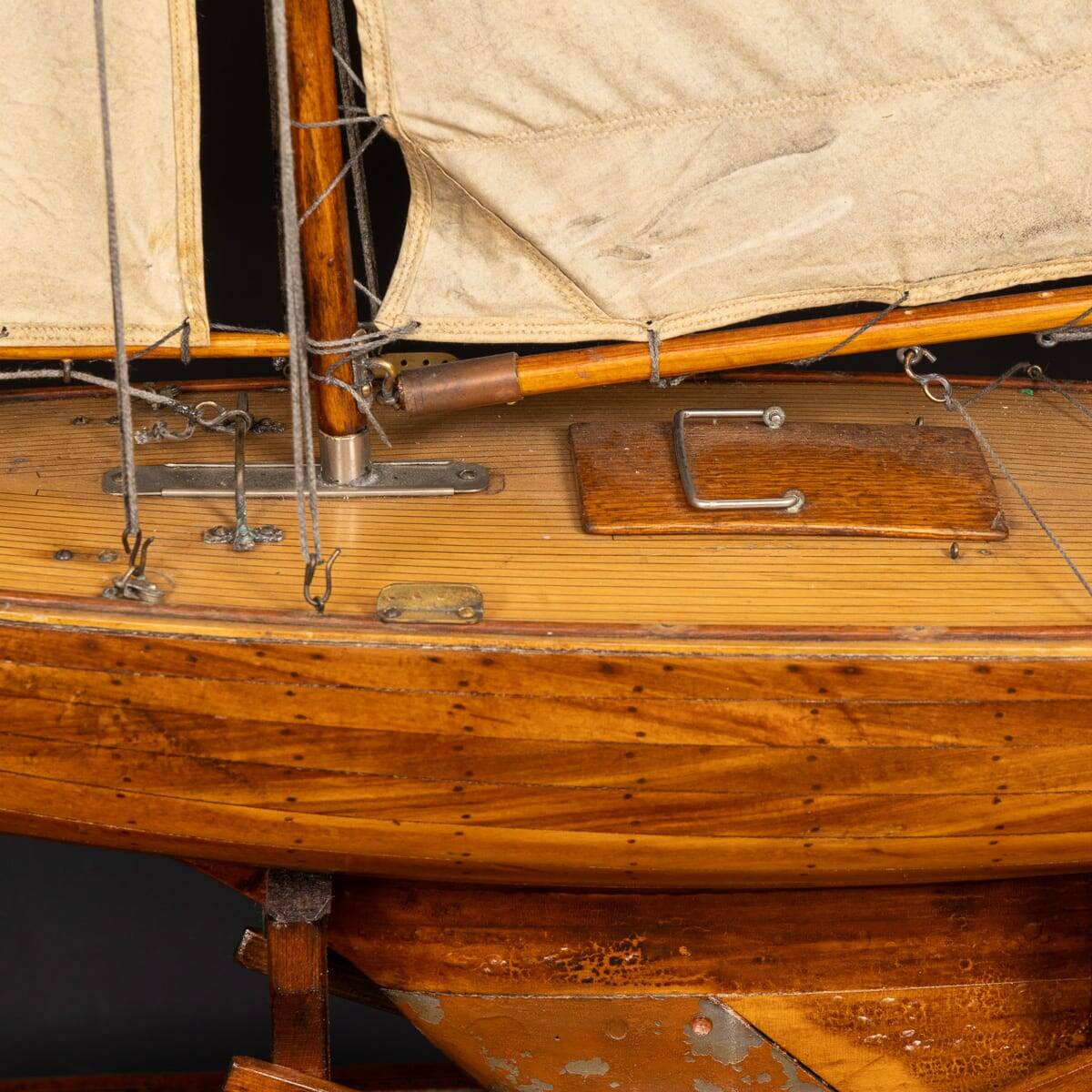 Vintage 20thC English Carved Hull Pond Yacht c.1930