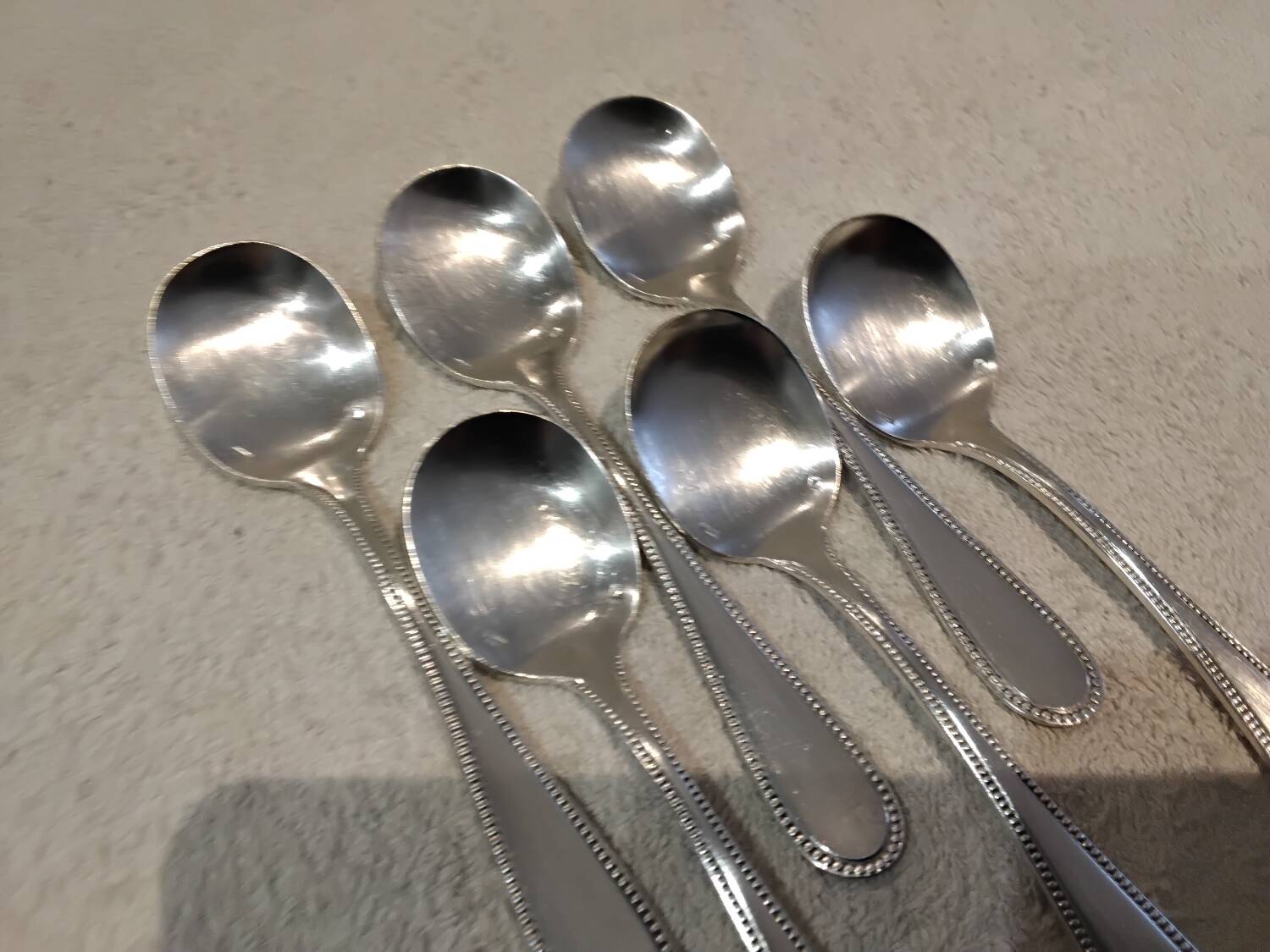 6 silver-plated ice cream scoops, goldsmith Frionnet, pearl decor