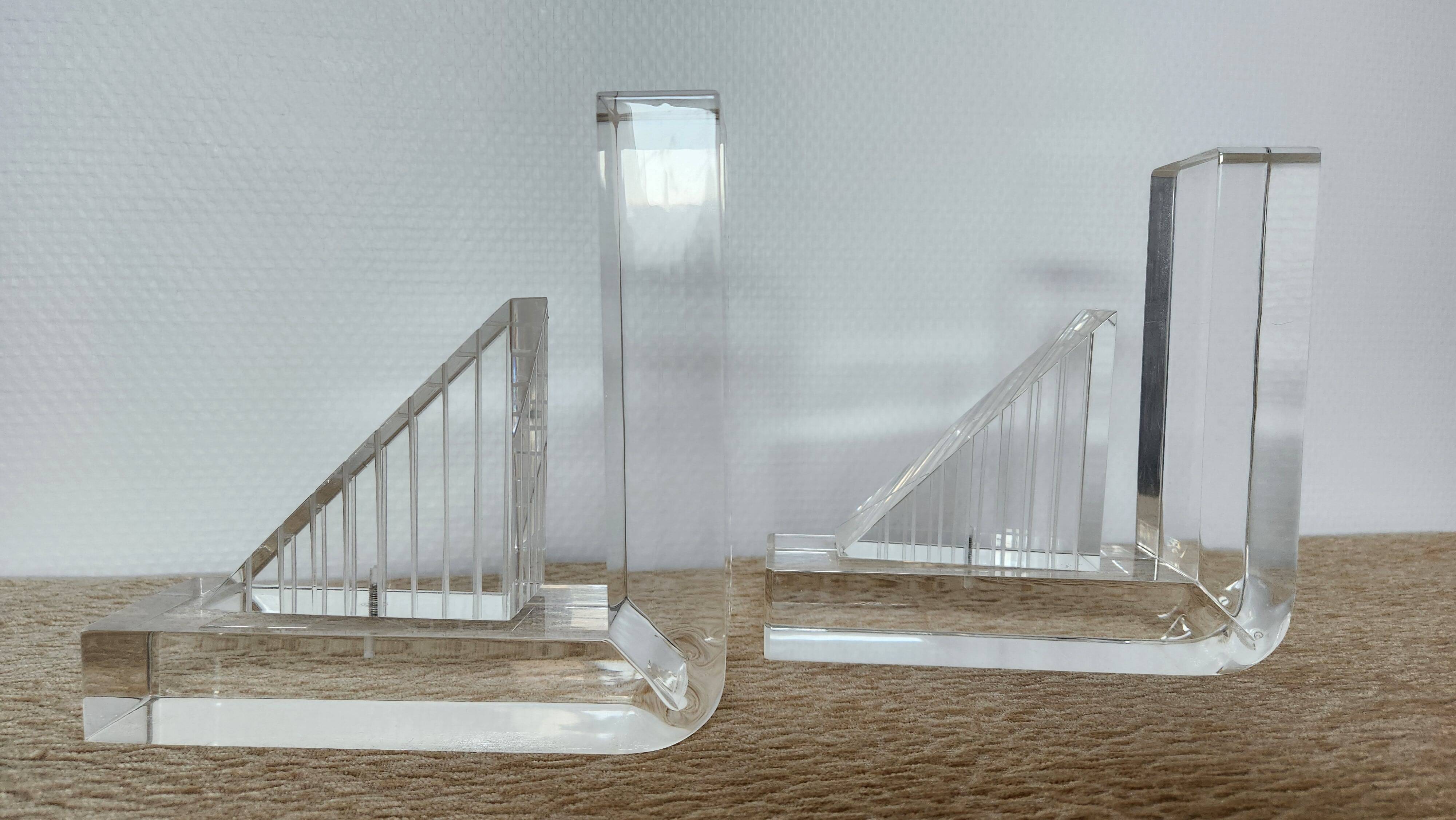 Bookends in solid methacrylate – Rare modernist design, 1980s