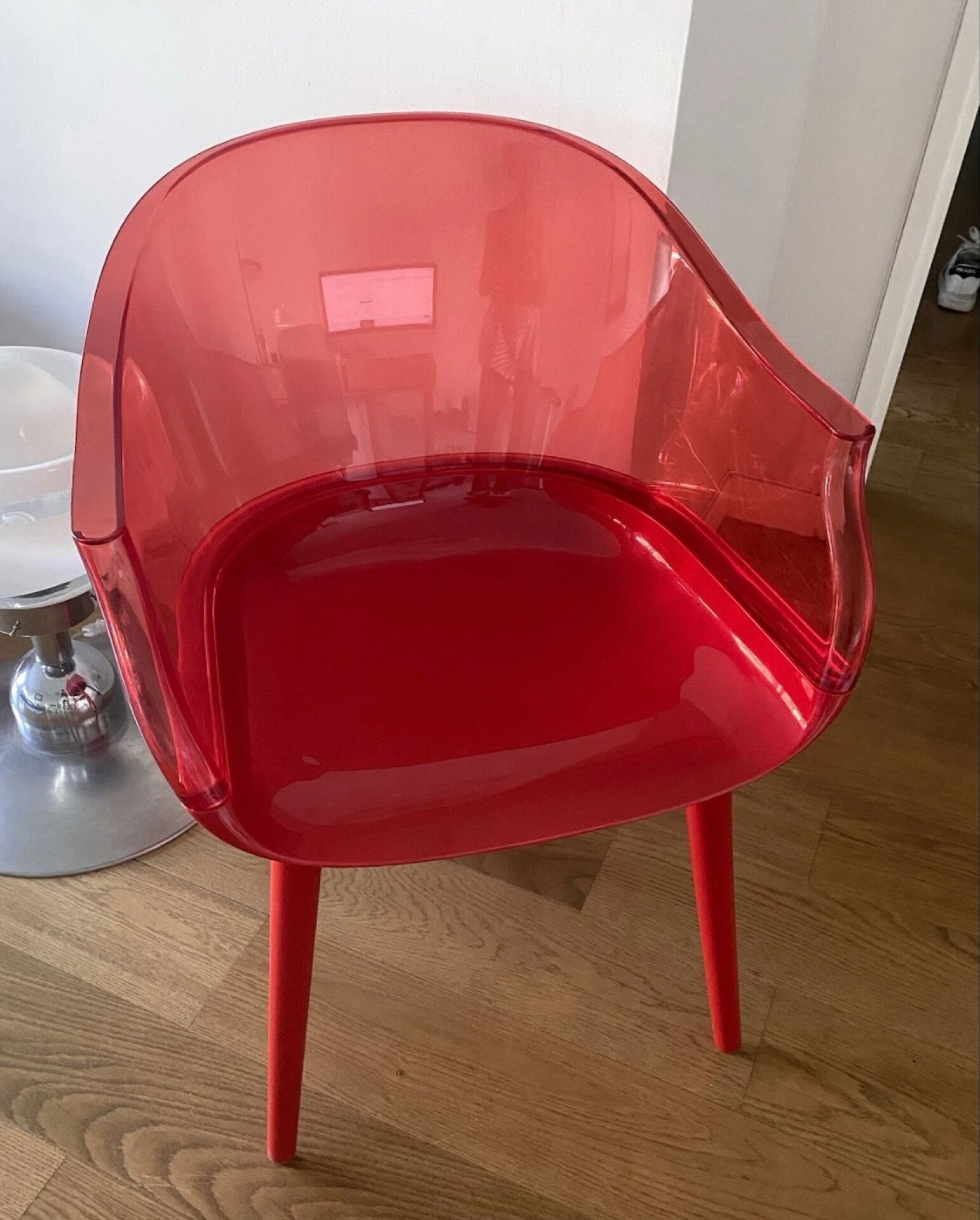 Magis cyborg Marcel wanders Italy chair armchair design furniture red.