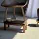 Petit banc en teck ancien rectangulaire quadripode d'Indonésie H20 L45