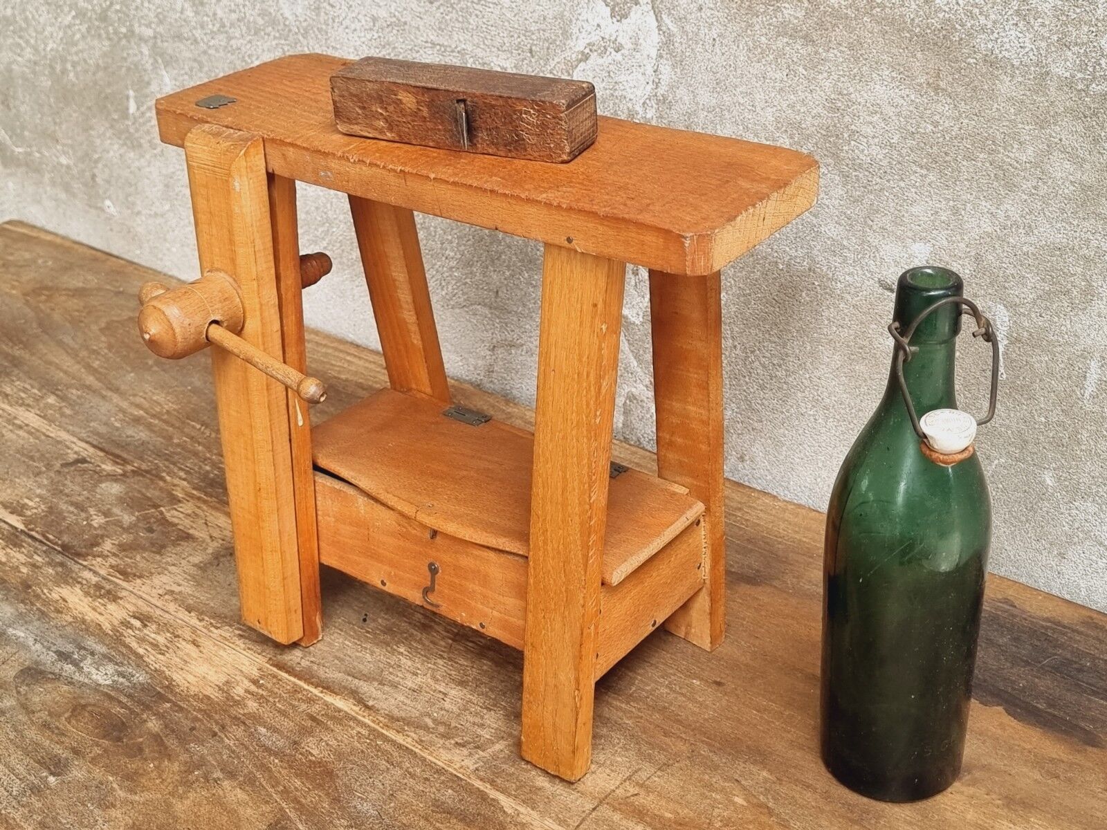Vintage workbench mini table model