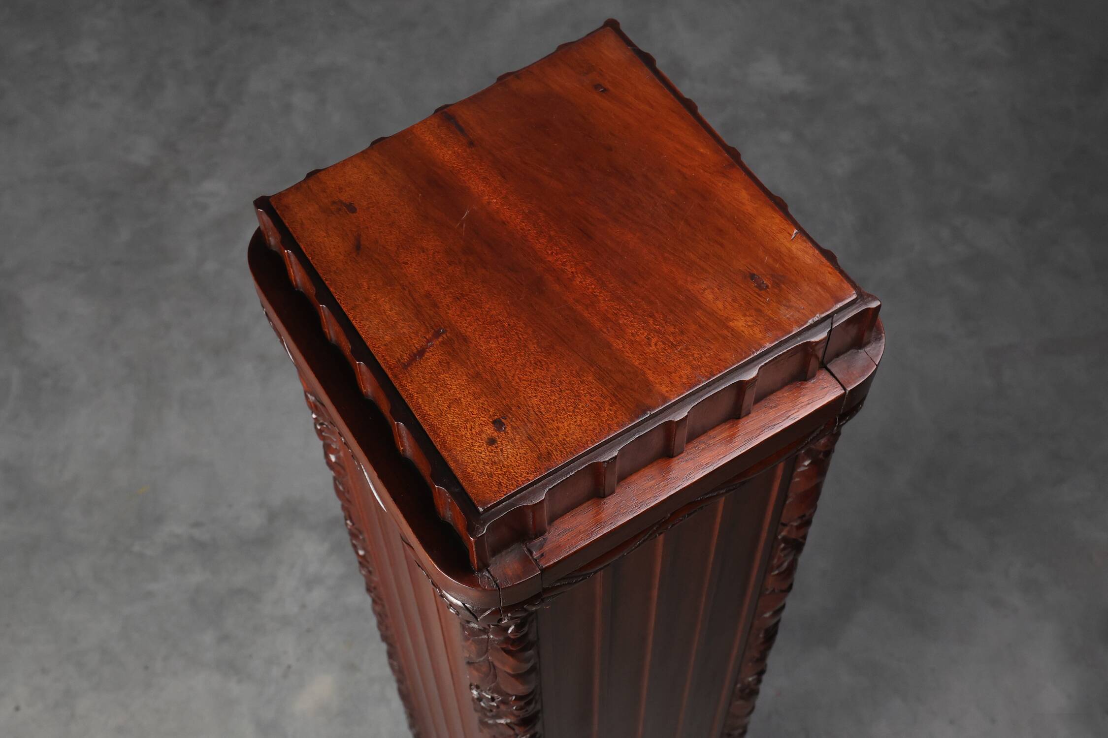 French Art Deco square Oak Pedestal, circa 1915