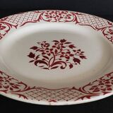 Flat plate in Digoin Sarreguemines iron earthenware with Versailles decor