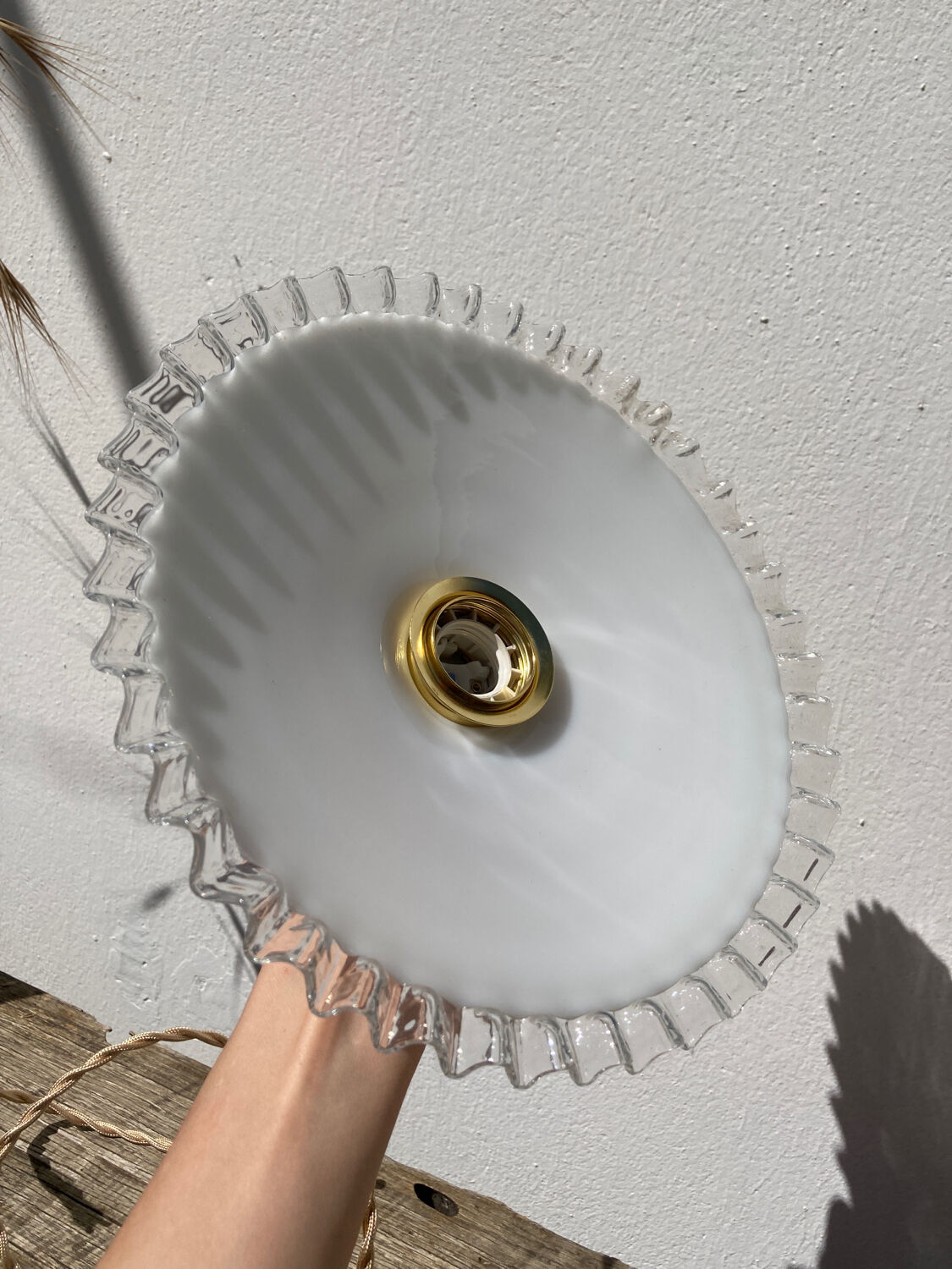 Vintage lace white opaline pendant lamp