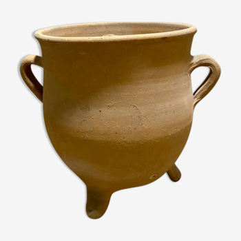 Terracotta jar/pot