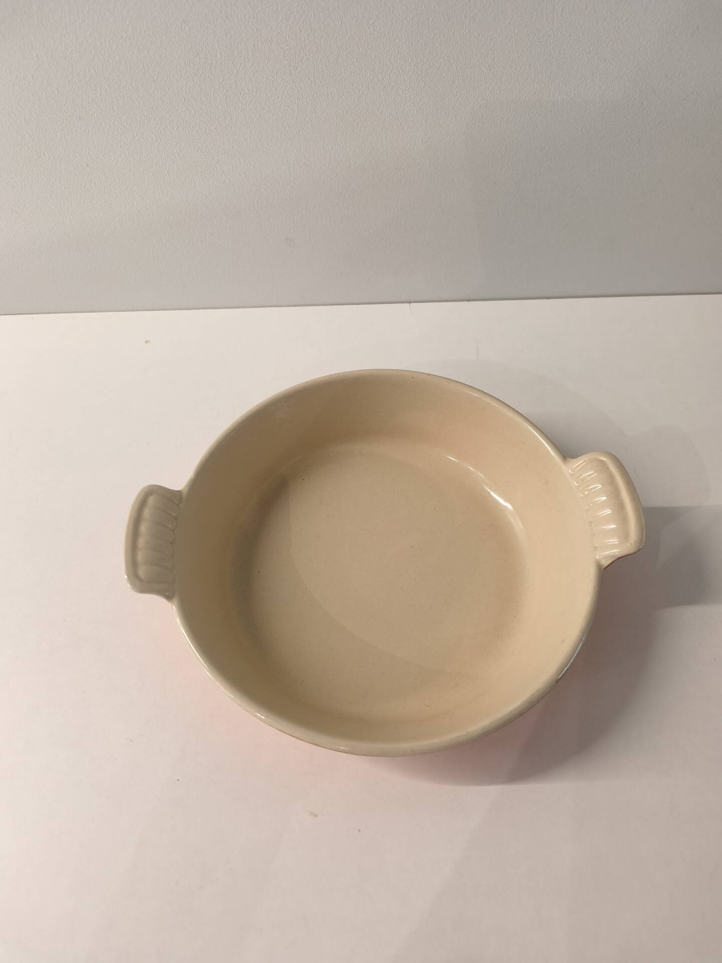 Round enamelled cast iron gratin dish Le Creuset