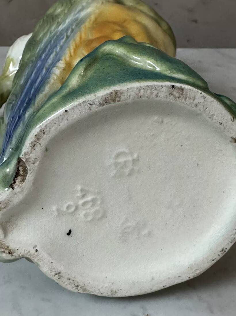 Parrot jug