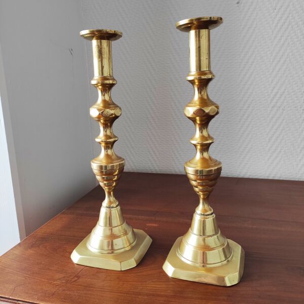 Paire de bougeoirs anciens laiton massif
