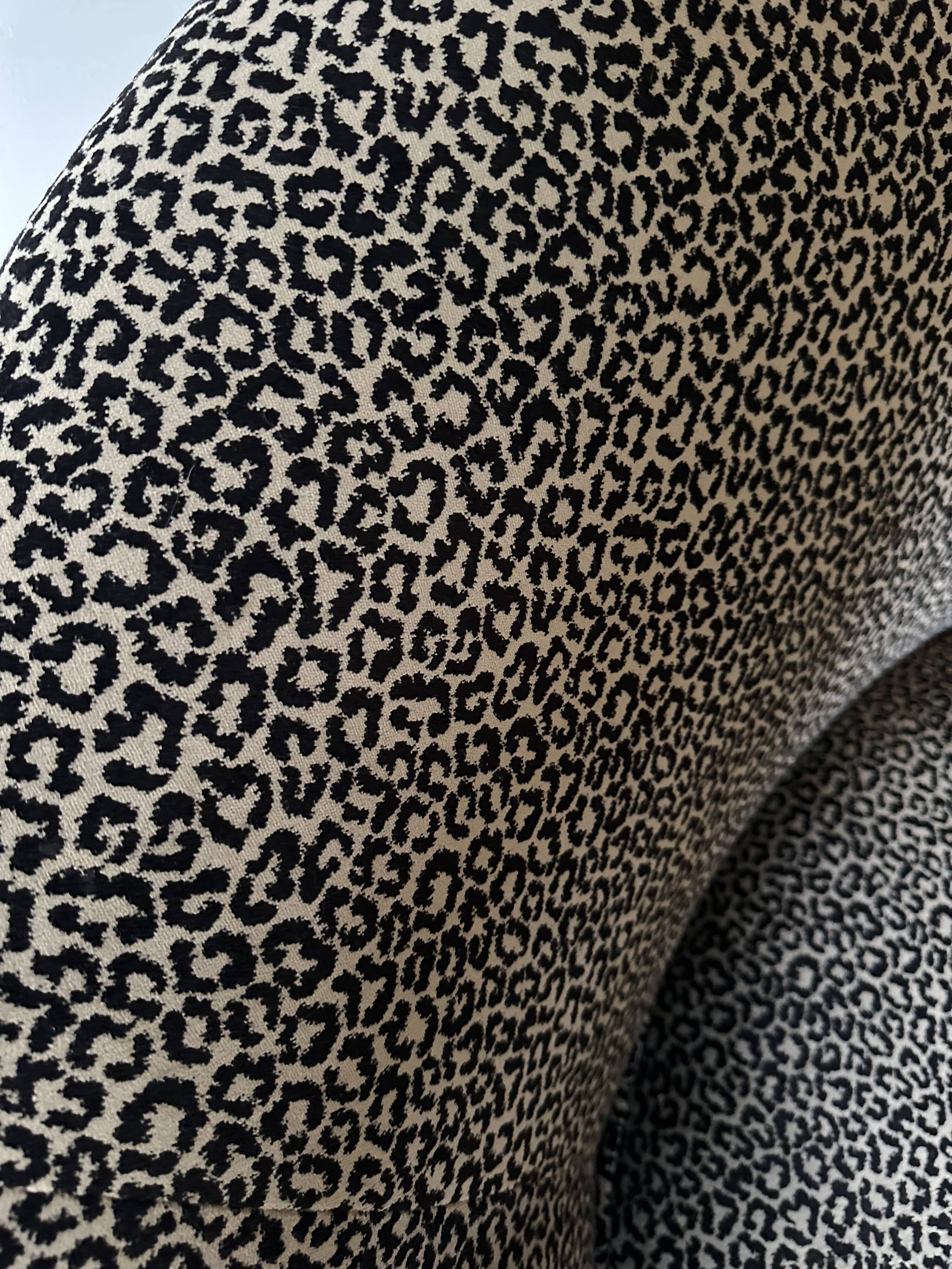 Canapé Crozatier motif Léopard RETZ