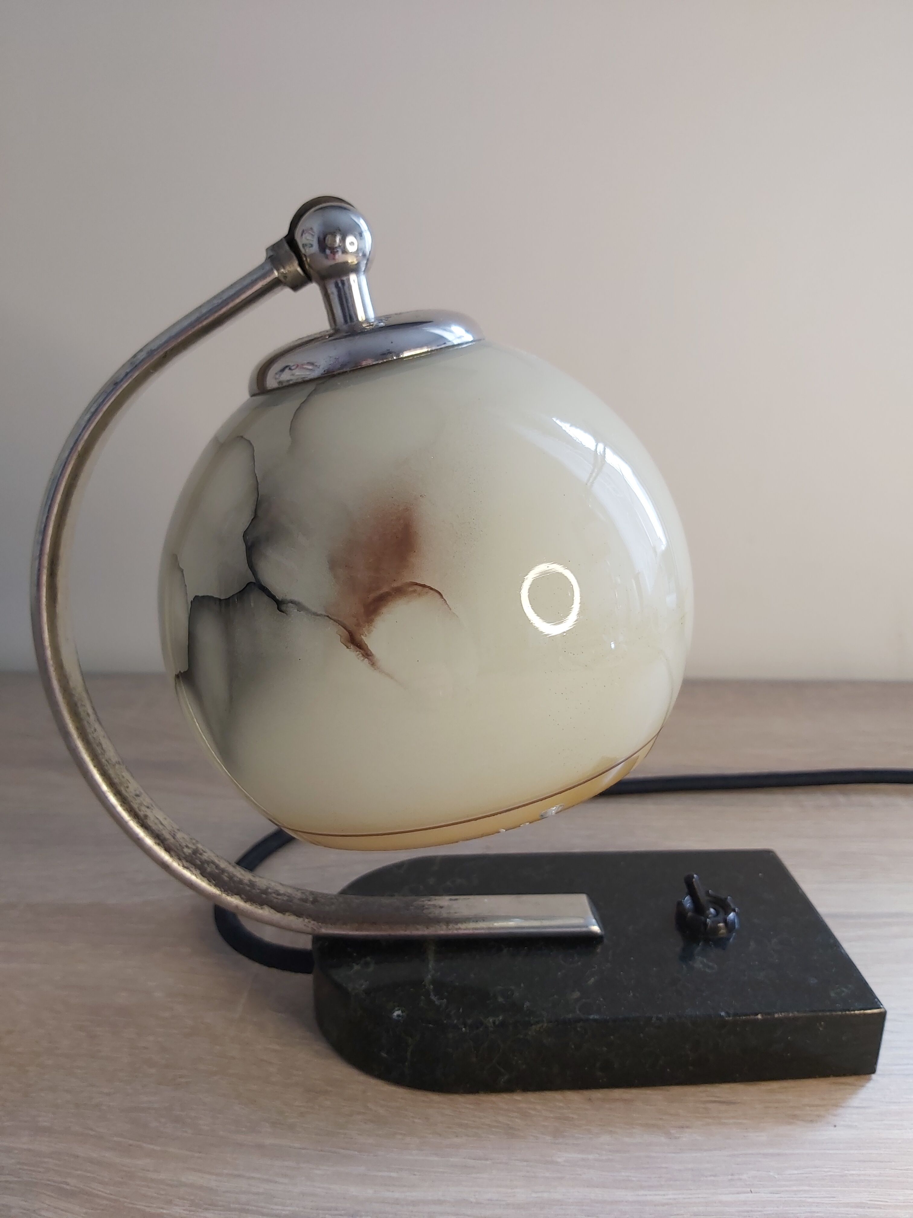 Art deco bedside lamp