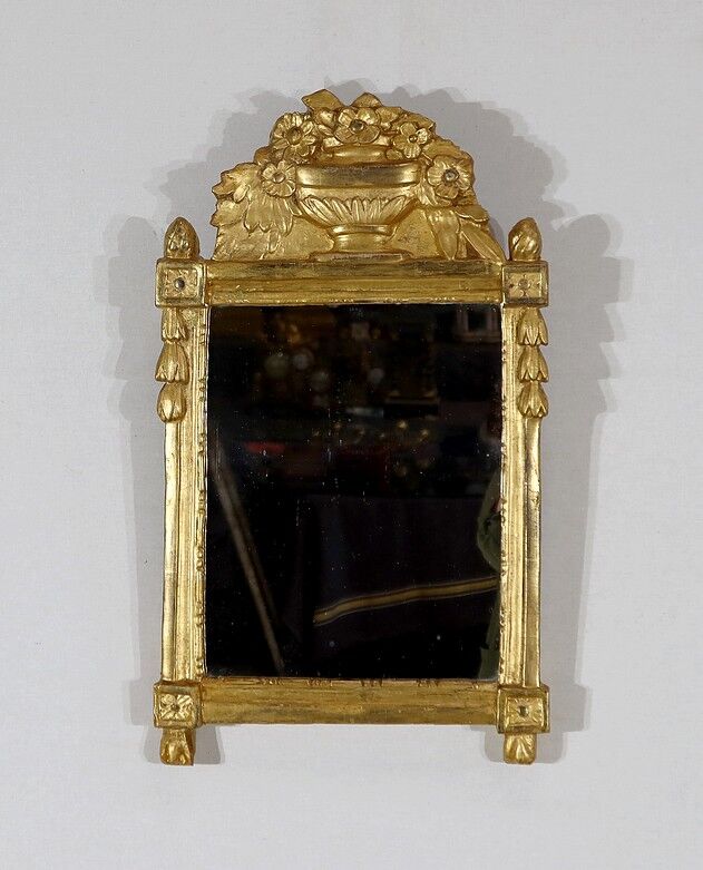 Gilded wood mirror, Louis XVI style – Early twentieth century